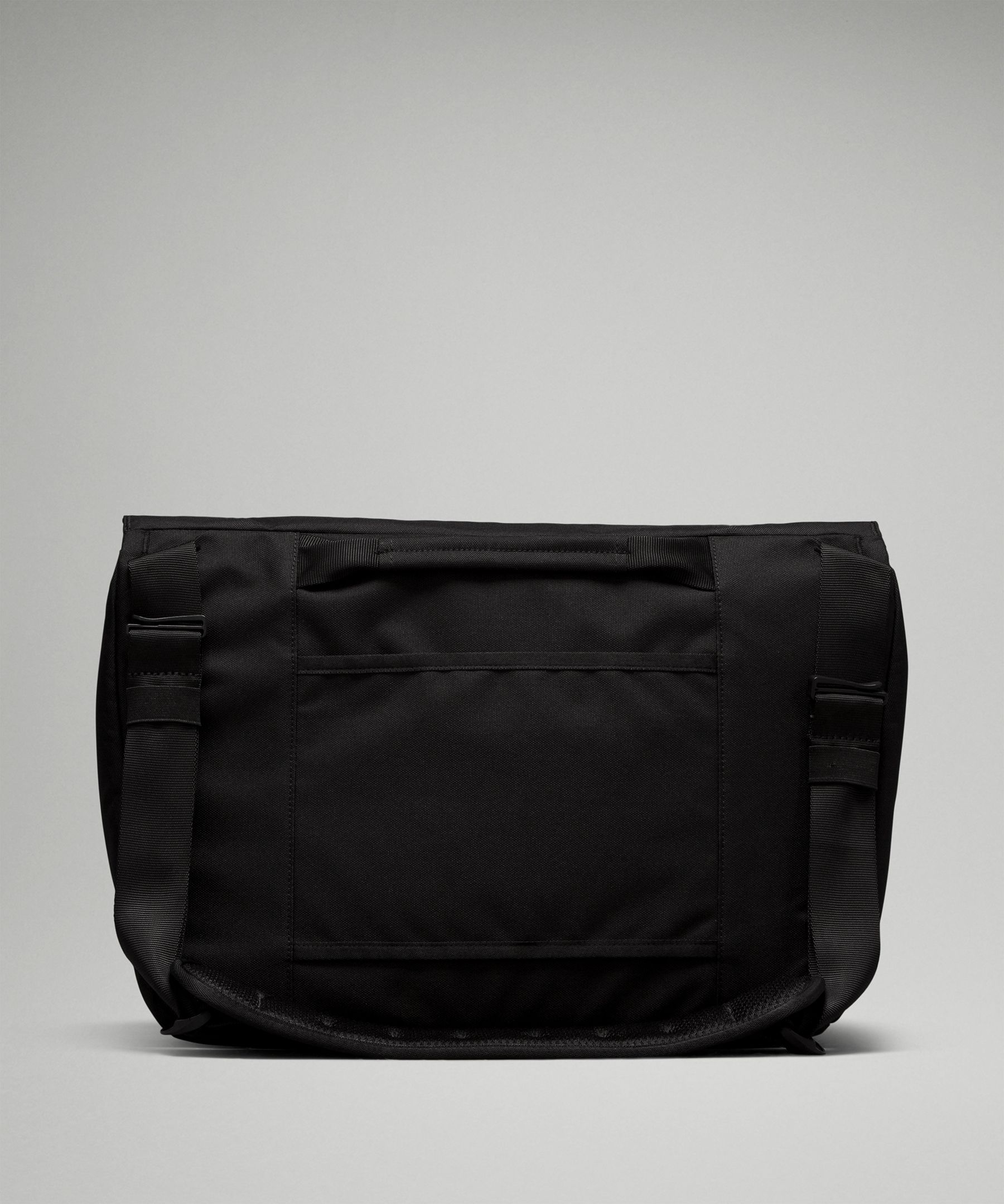 MESSENGER BAG IN TECHNICAL FABRIC WITH LOGO TAB