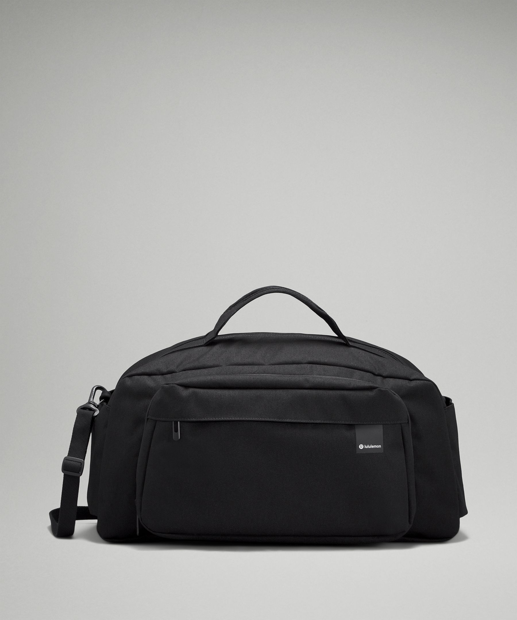 lululemon command the day duffel