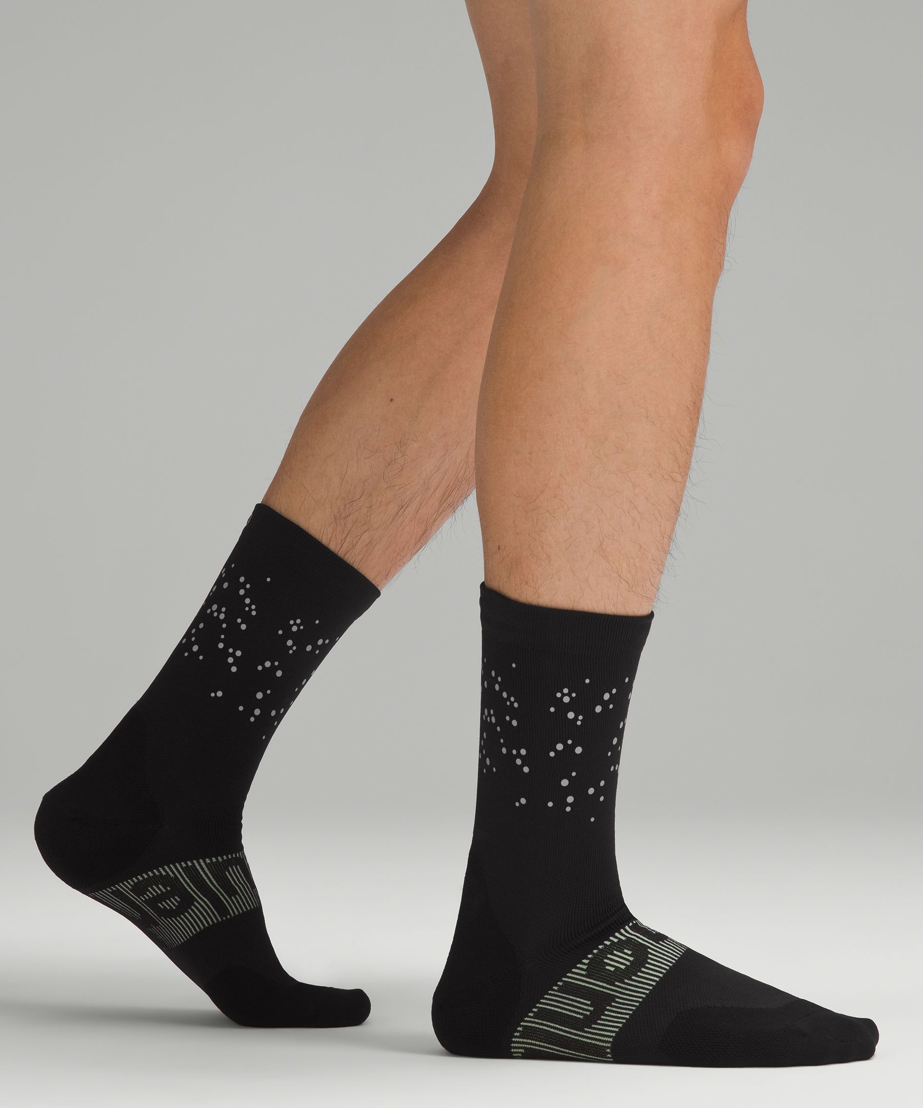 5 reasons to buy/not to buy the Lululemon Power Stride Crew Socks Reflective