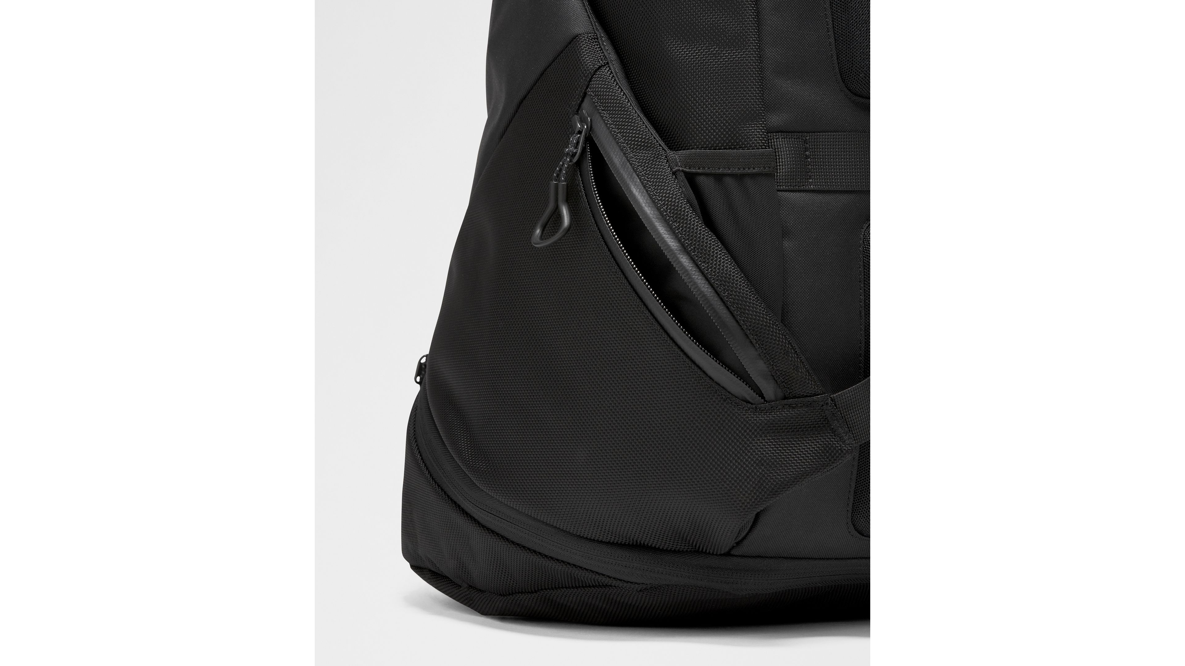 Daily Dispatch Backpack 28L