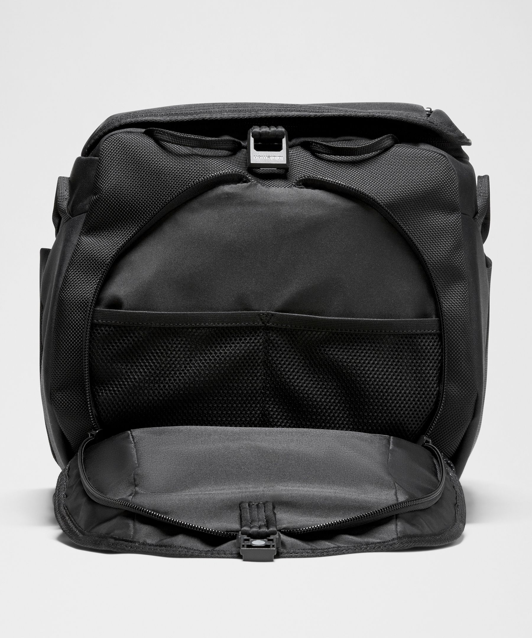 Daily Dispatch Duffle Bag 36L