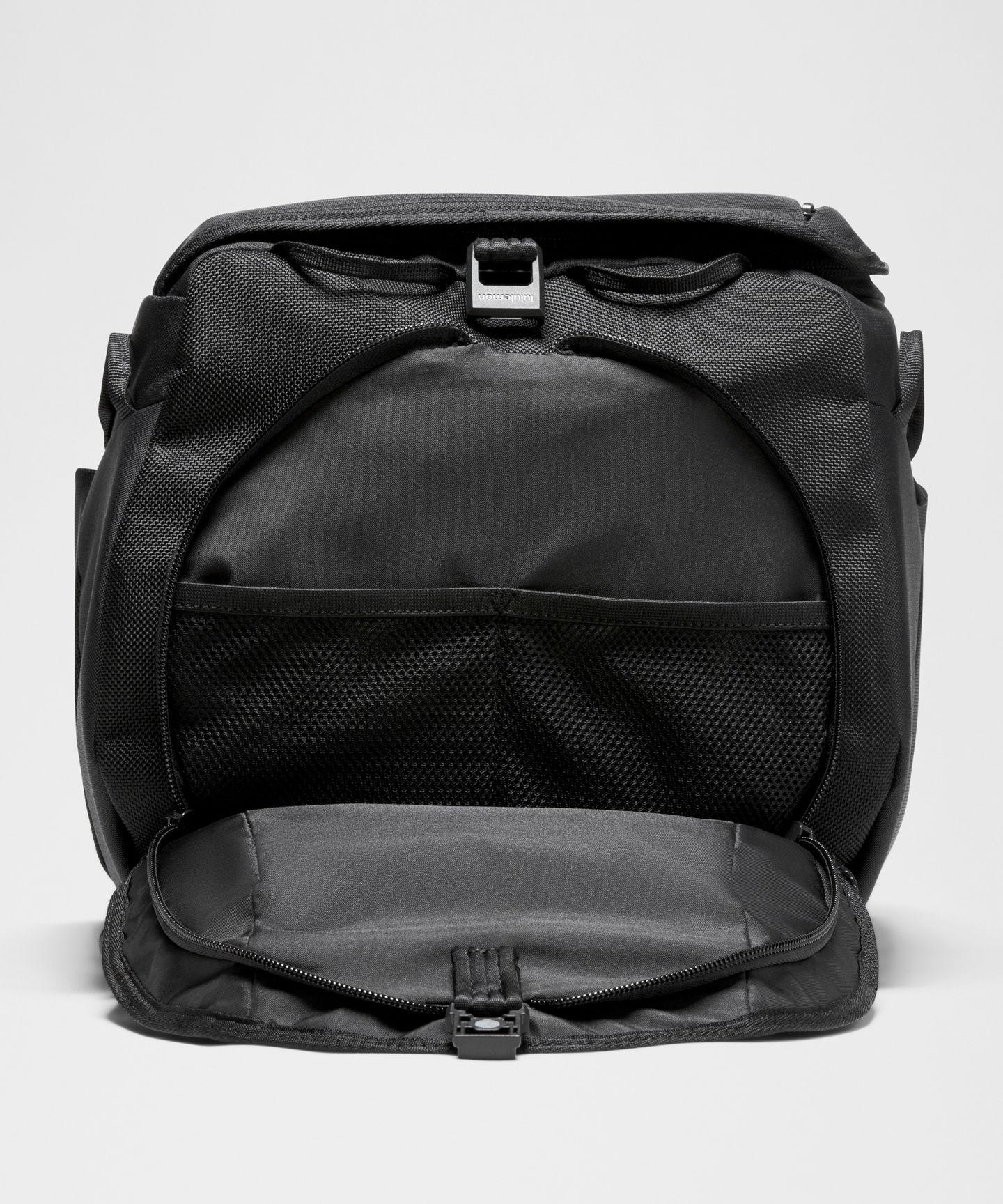 Сумка Lululemon Daily Dispatch Duffle 36L, цвет: Чёрный — фото 4