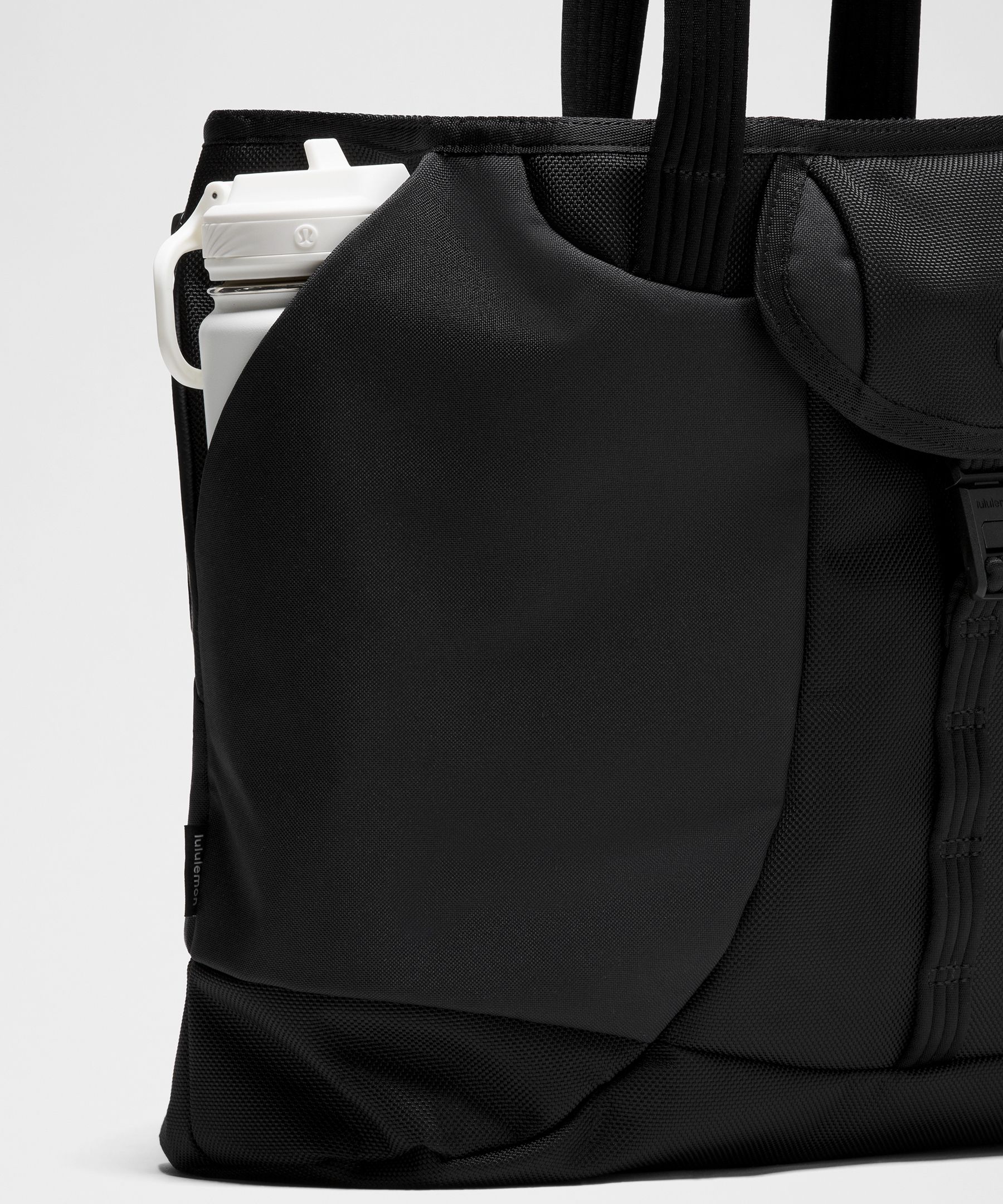 Daily Dispatch Tote Bag 16L