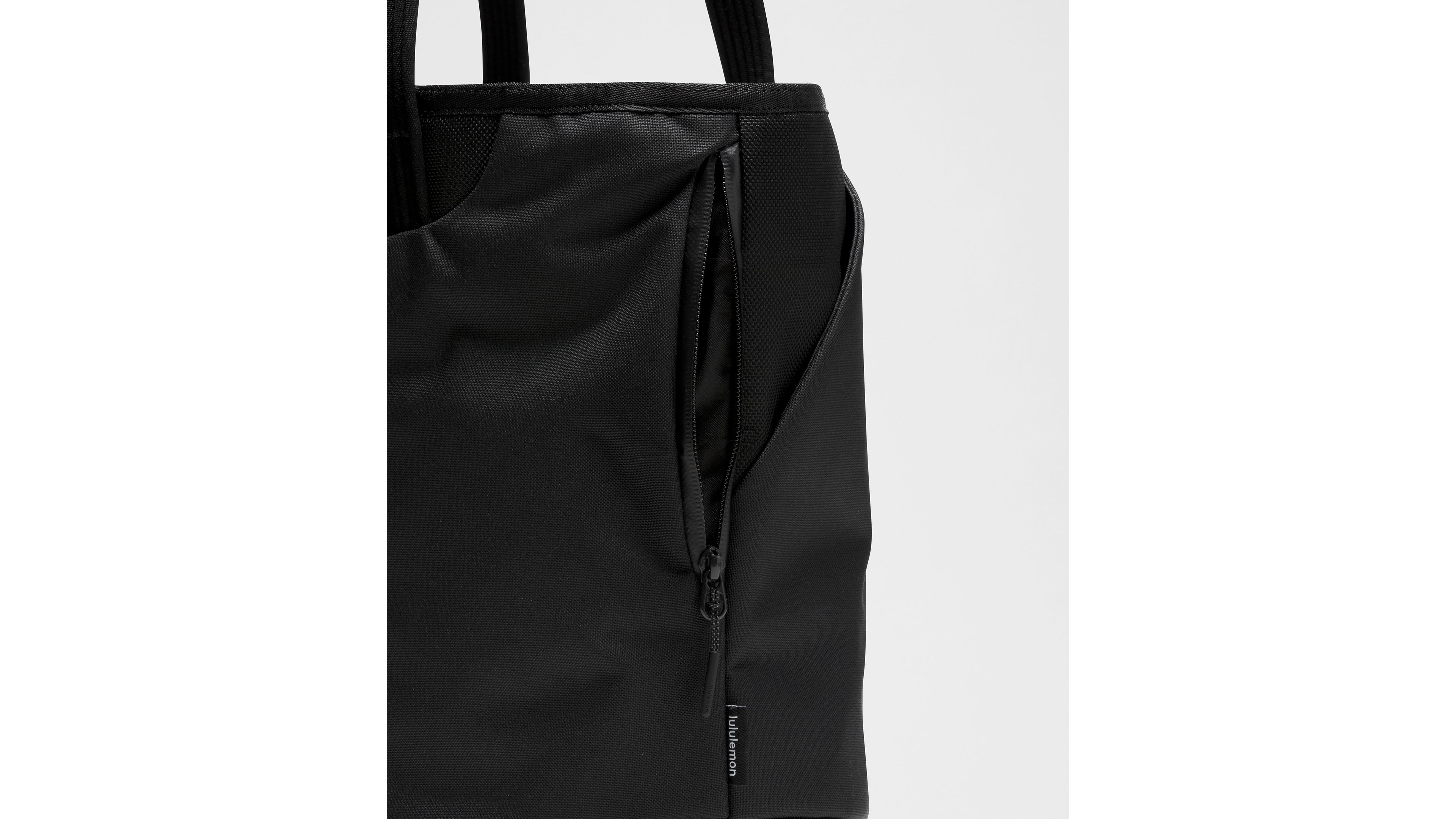 Daily Dispatch Tote Bag 16L