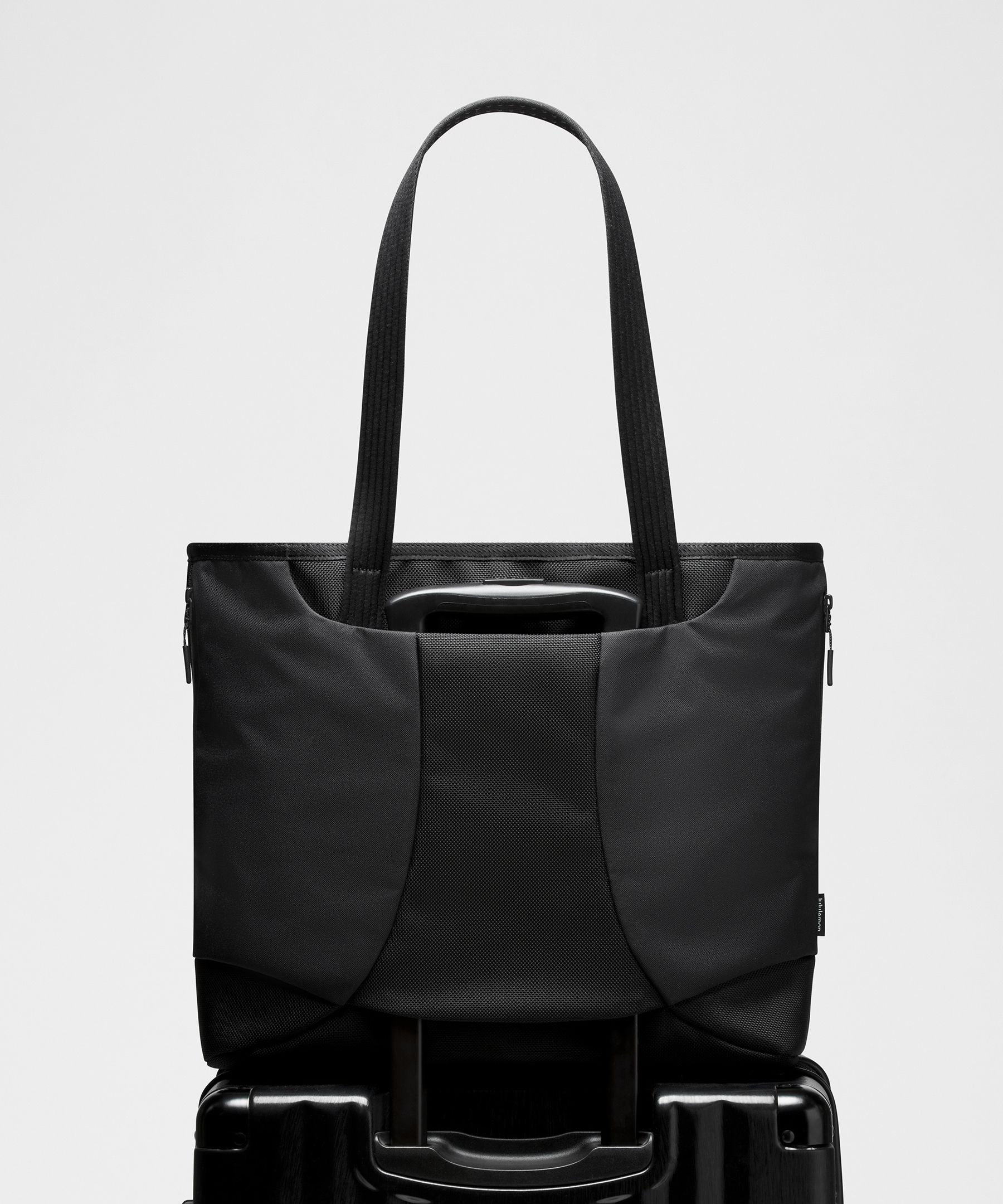 Daily Dispatch Tote Bag 16L