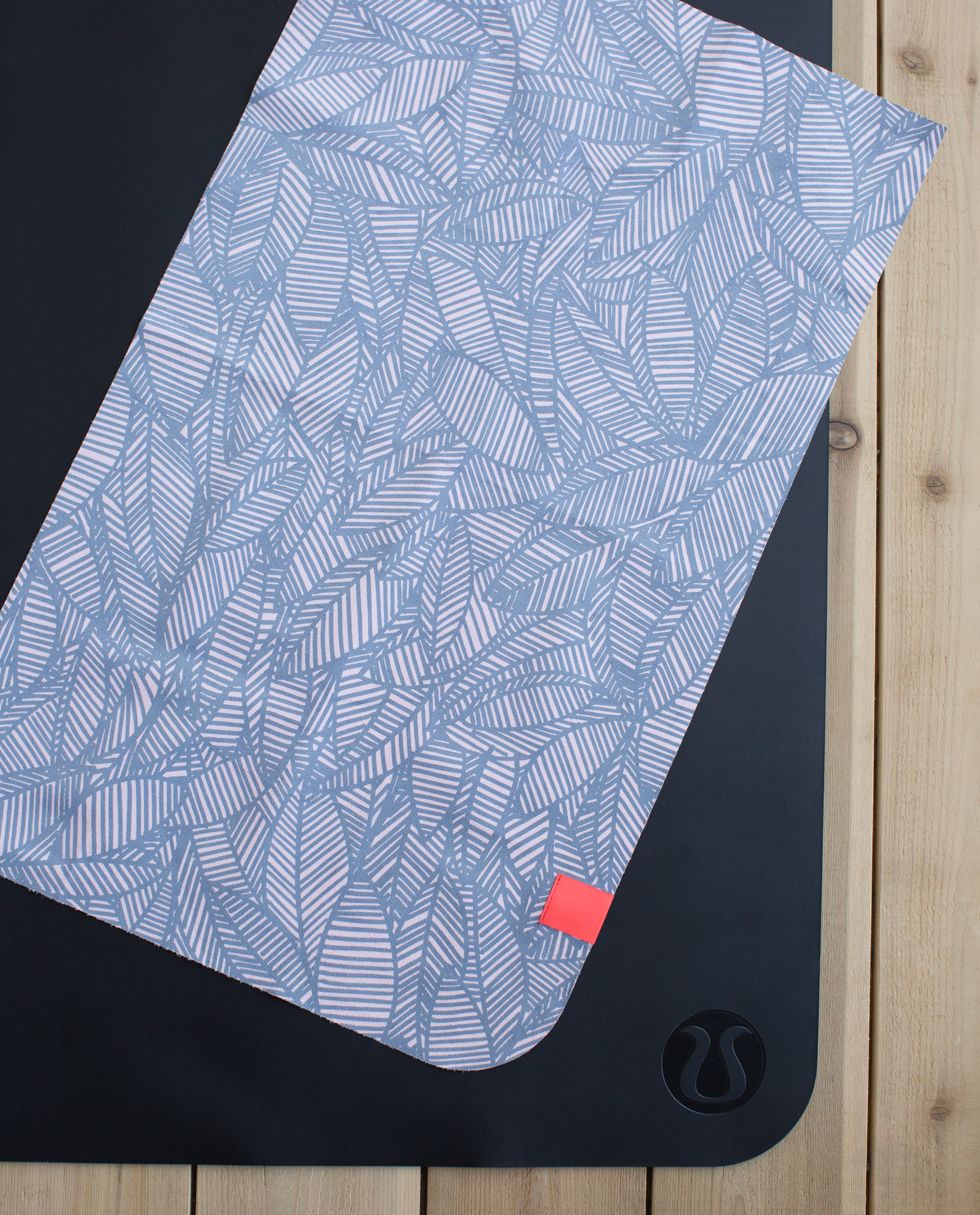 lululemon gym towel