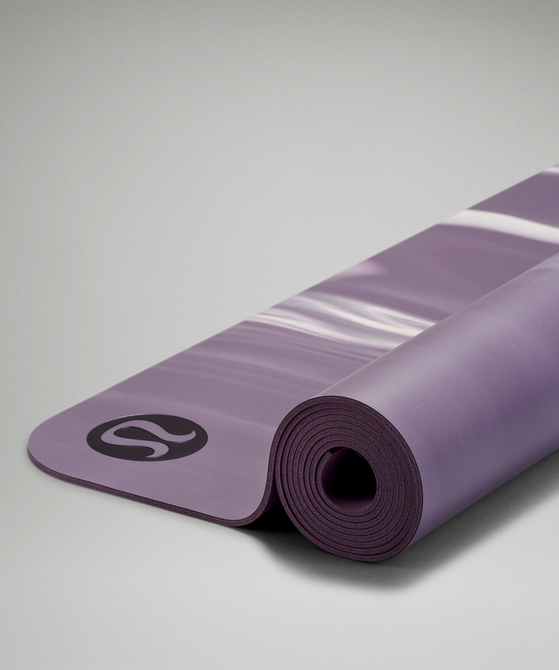 BN Lululemon black 3mm reversible yoga mat, Sports Equipment