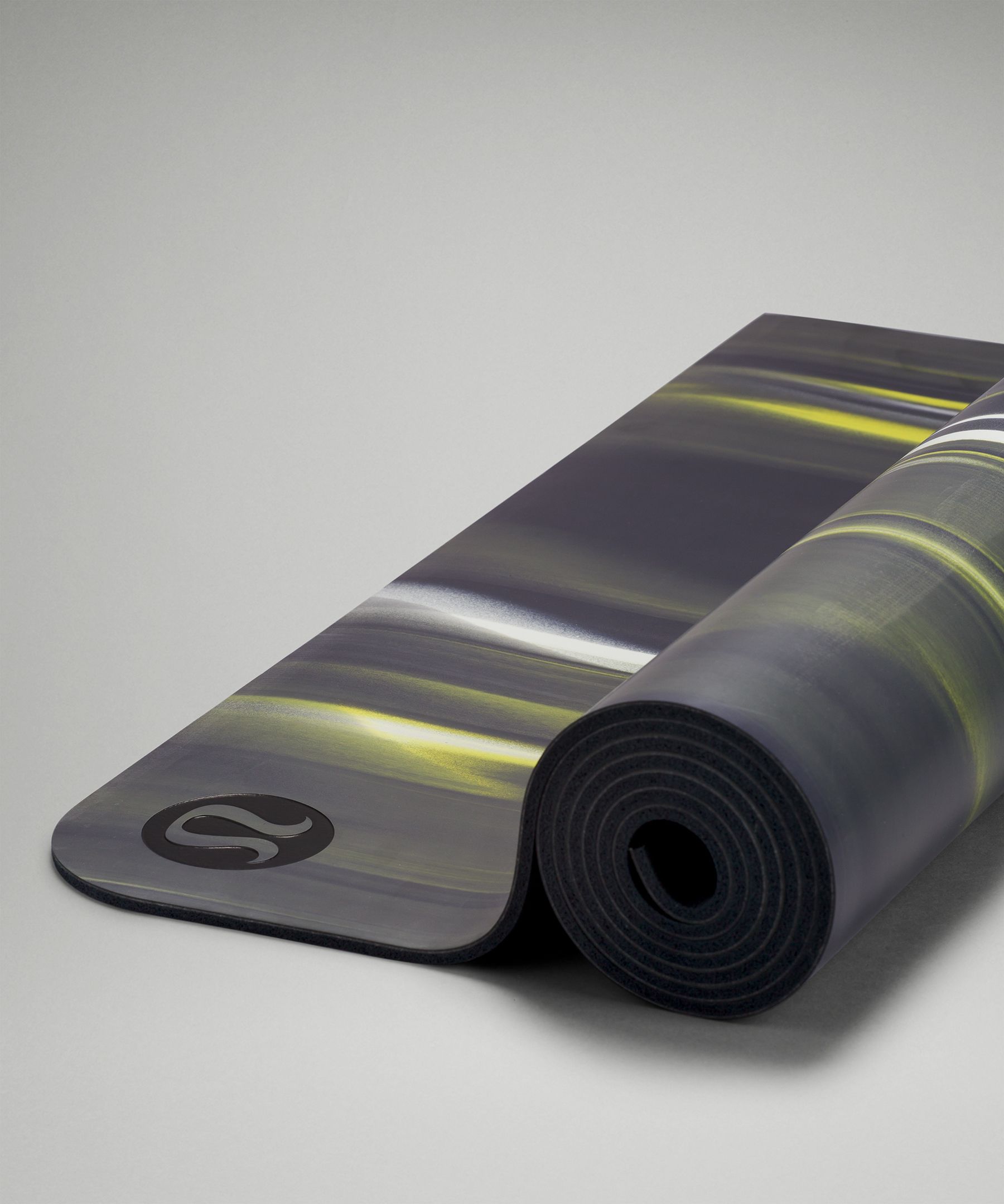 Lululemon Yoga Mat - Arise Mat 5mm (Magenta), Sports Equipment, Exercise &  Fitness, Exercise Mats on Carousell