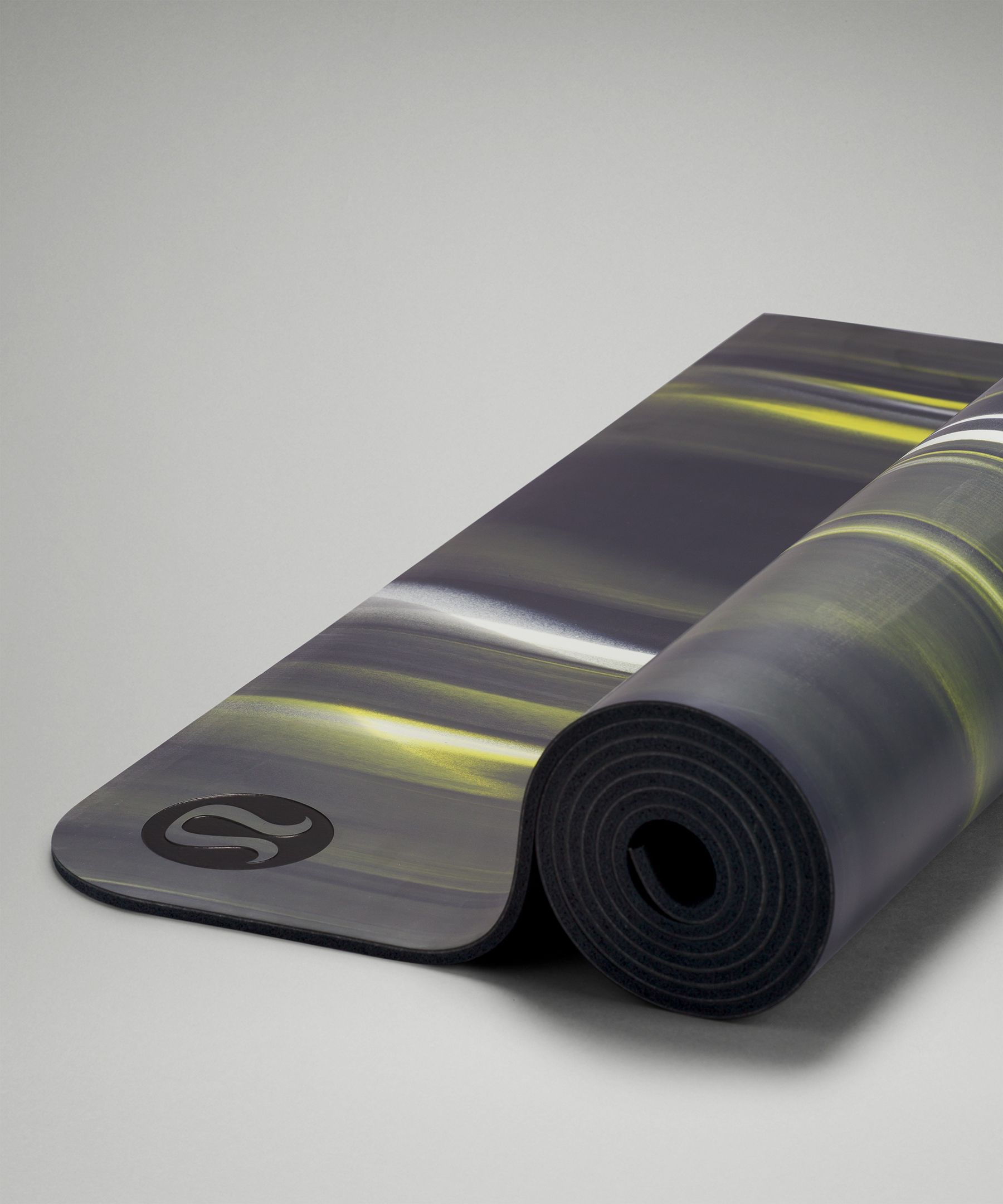 Lululemon: The reversible mat 5mm camo, Sports Equipment, Exercise &  Fitness, Exercise Mats on Carousell