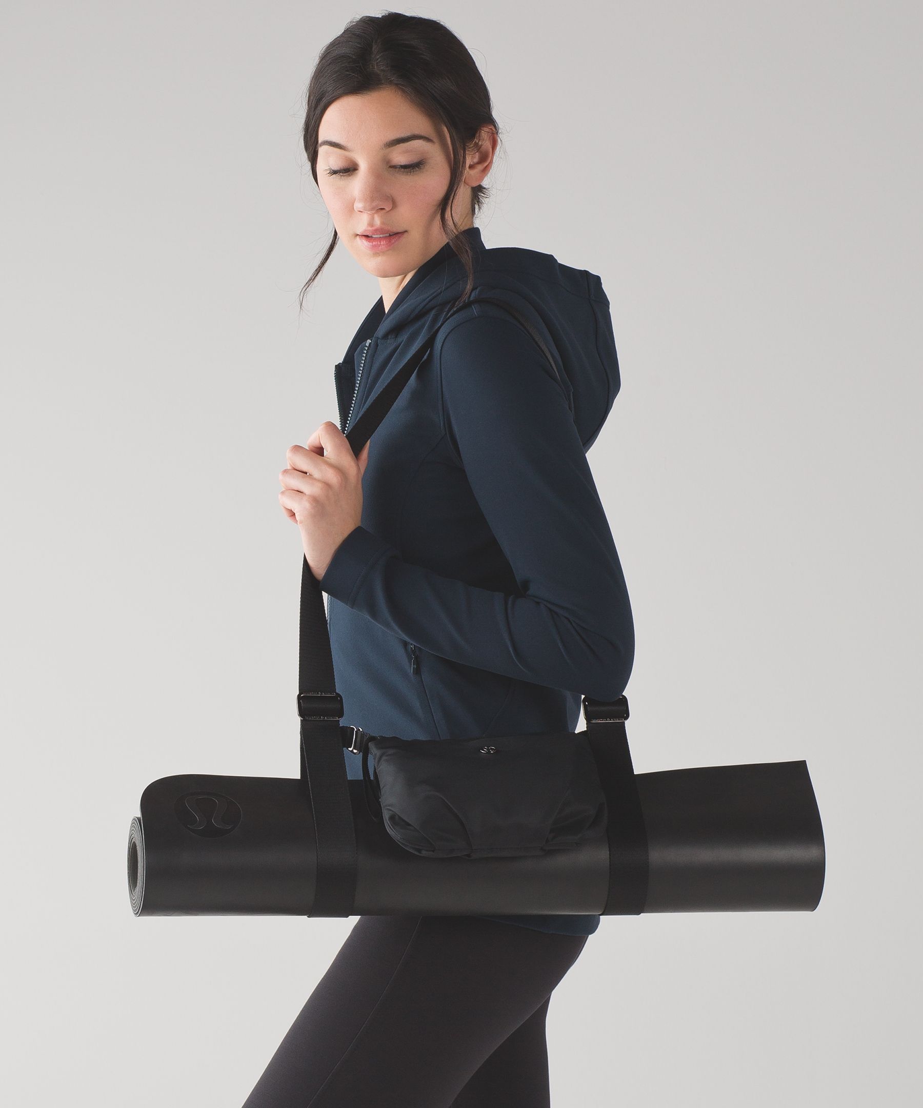 Lululemon online Essential Mat Carrier Bag