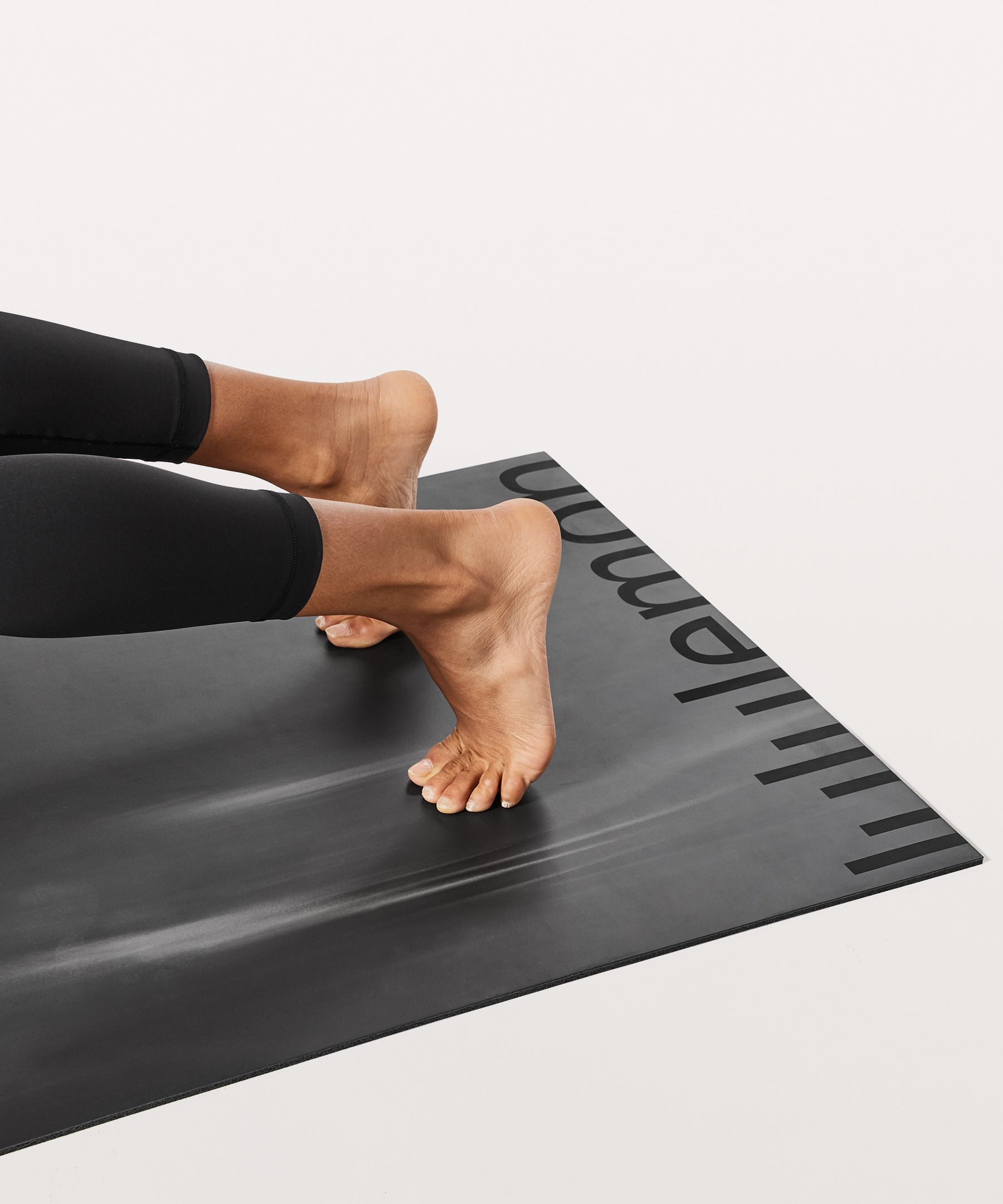 the lululemon reversible mat