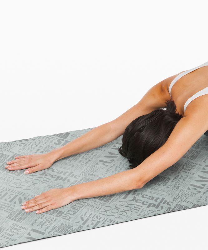 Foldup's Foldable Yoga Mats Now Come in Two Earthy New Colours