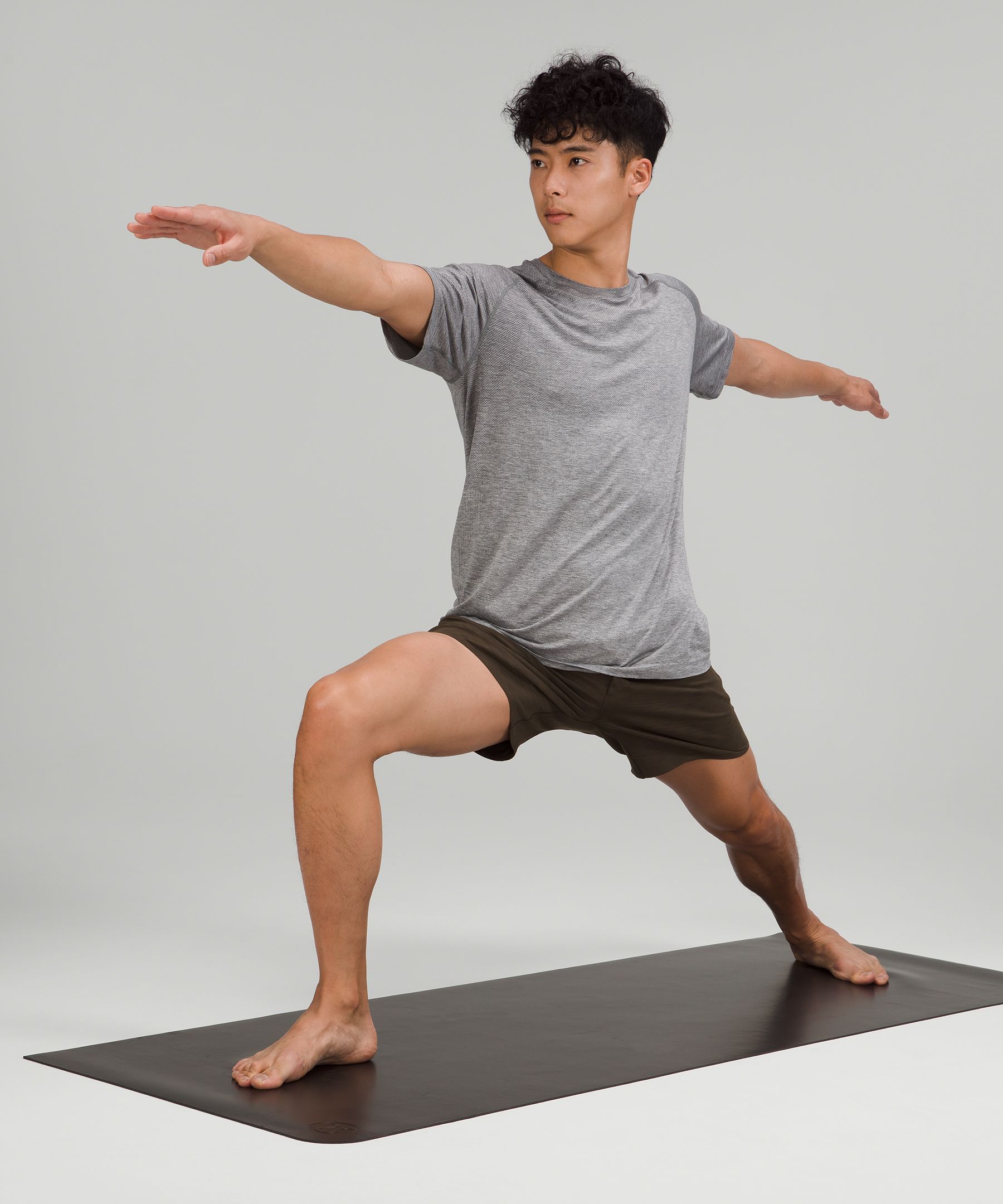 Lululemon 'Take Form' Yoga Mat Uses 3D Ridges to Perfect Your Poses