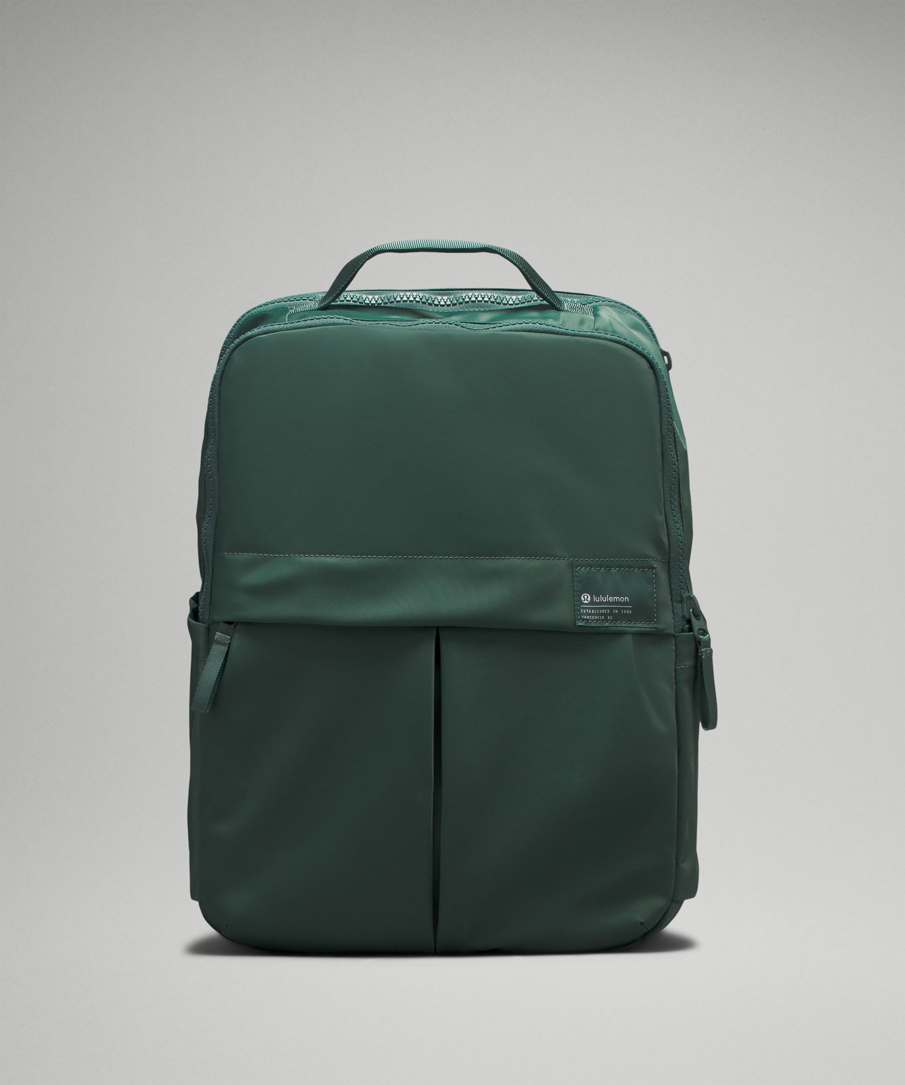 Lululemon Everyday Backpack 2.0 23l In Rainforest Green/black