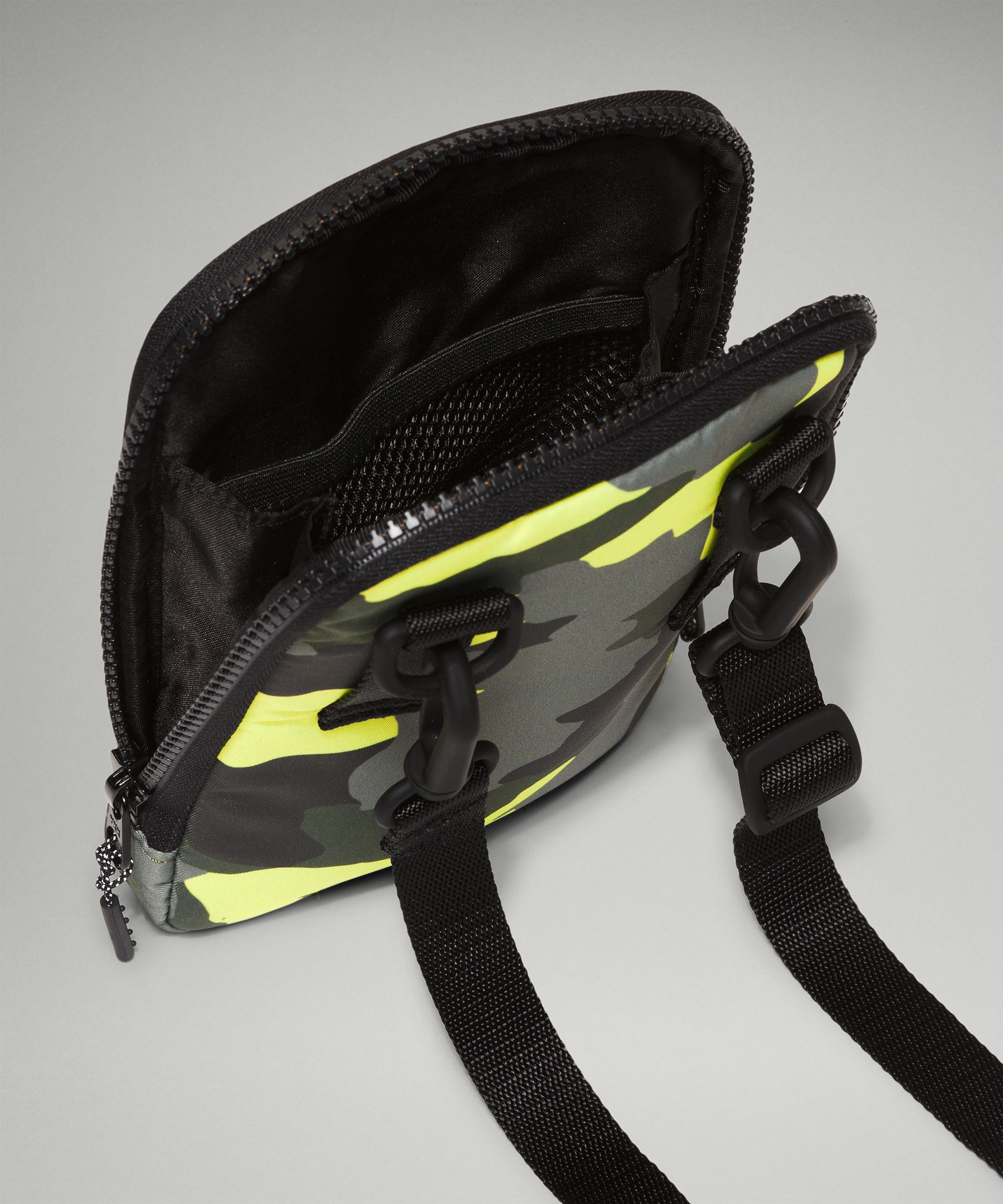 lululemon Easy Access Crossbody Bag Review