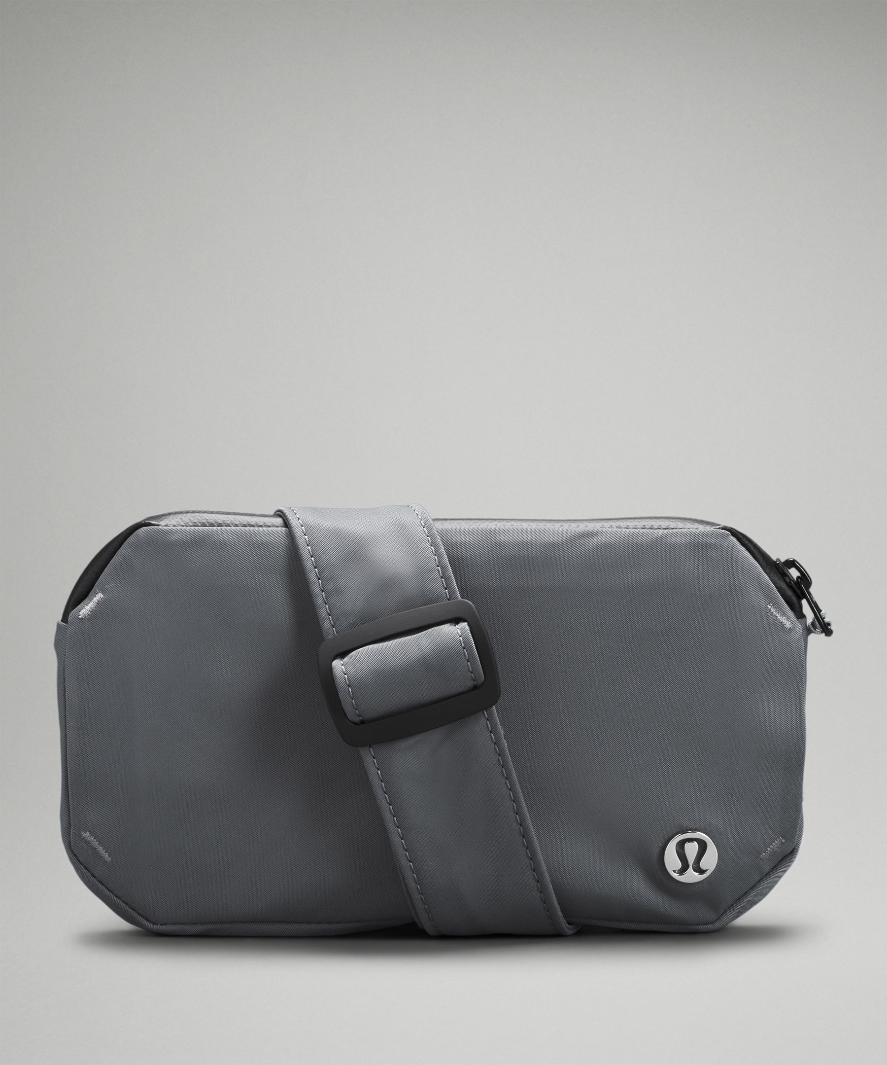 https://images.lululemon.com/is/image/lululemon/LU9AOAS_048866_1?size=800,800