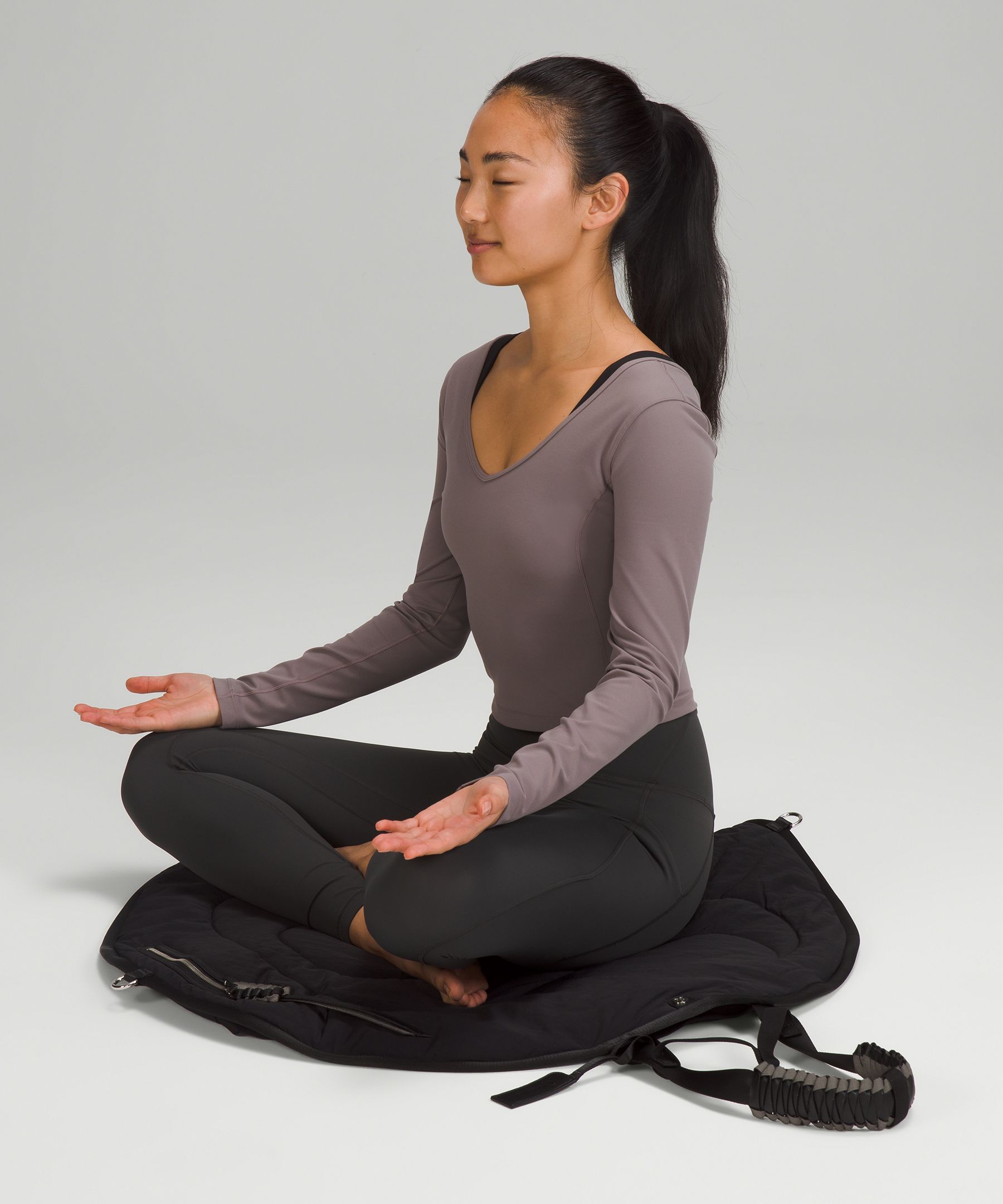 2-in-1 Yoga Mat Bag and Meditation Mat with Mylo™