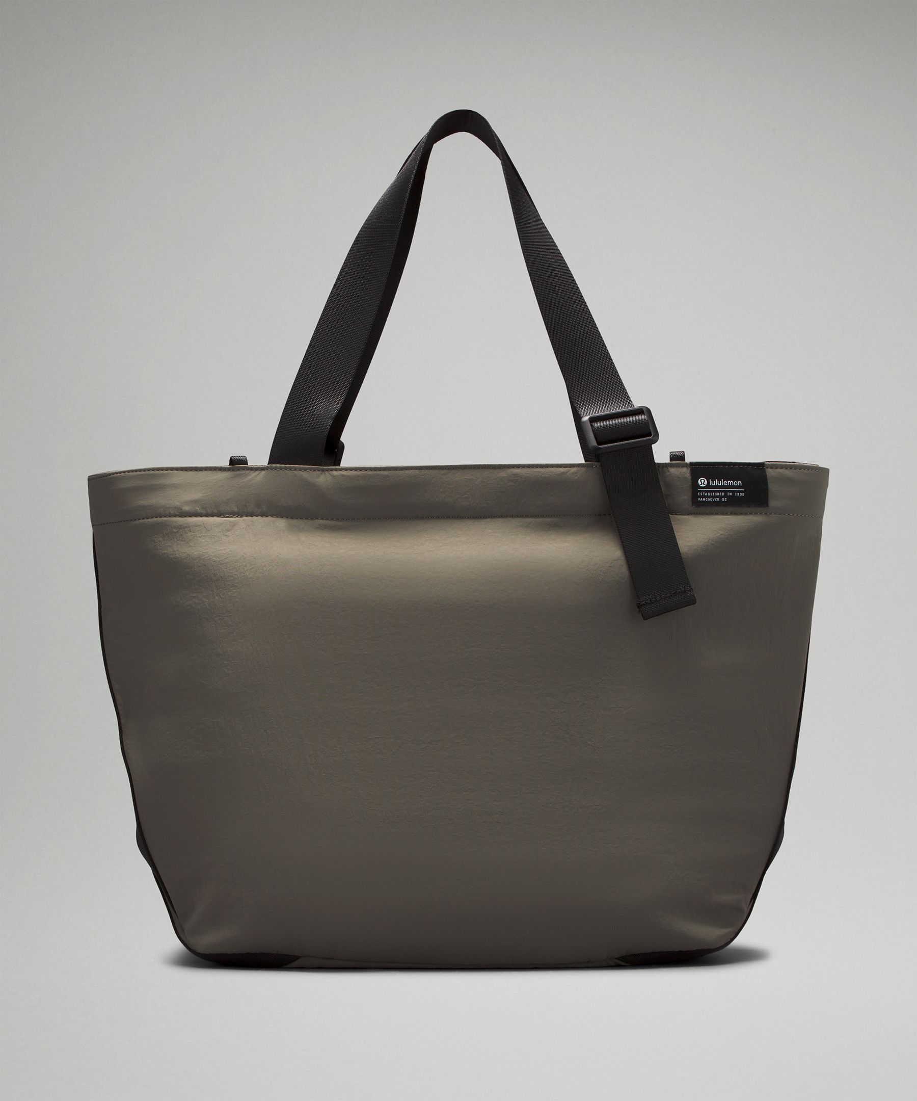 lululemon clean lines tote bag 22l Lululemon Clean Lines Tote Bag 22l