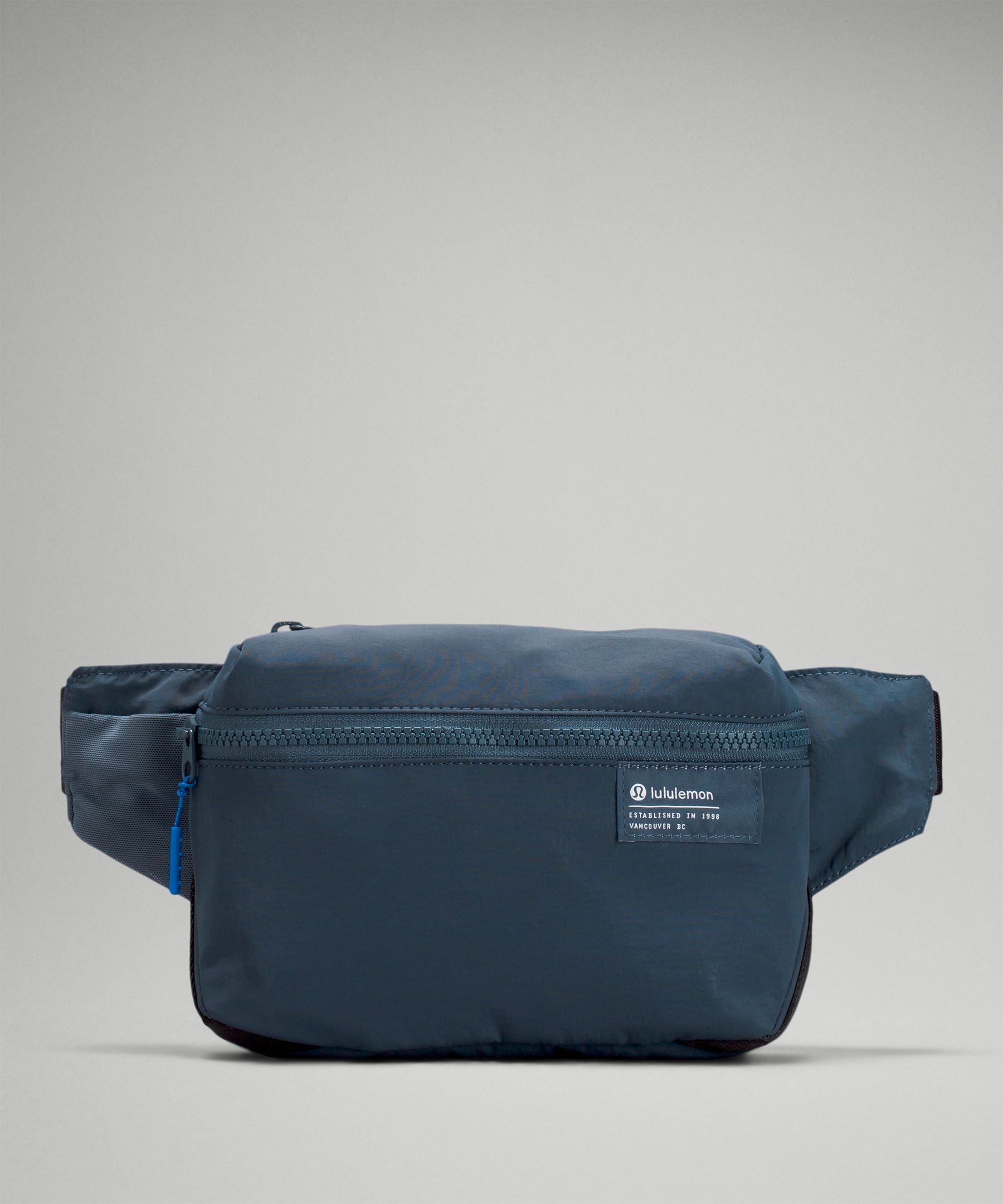 Lululemon Clean Lines Belt Bag - town-green.com