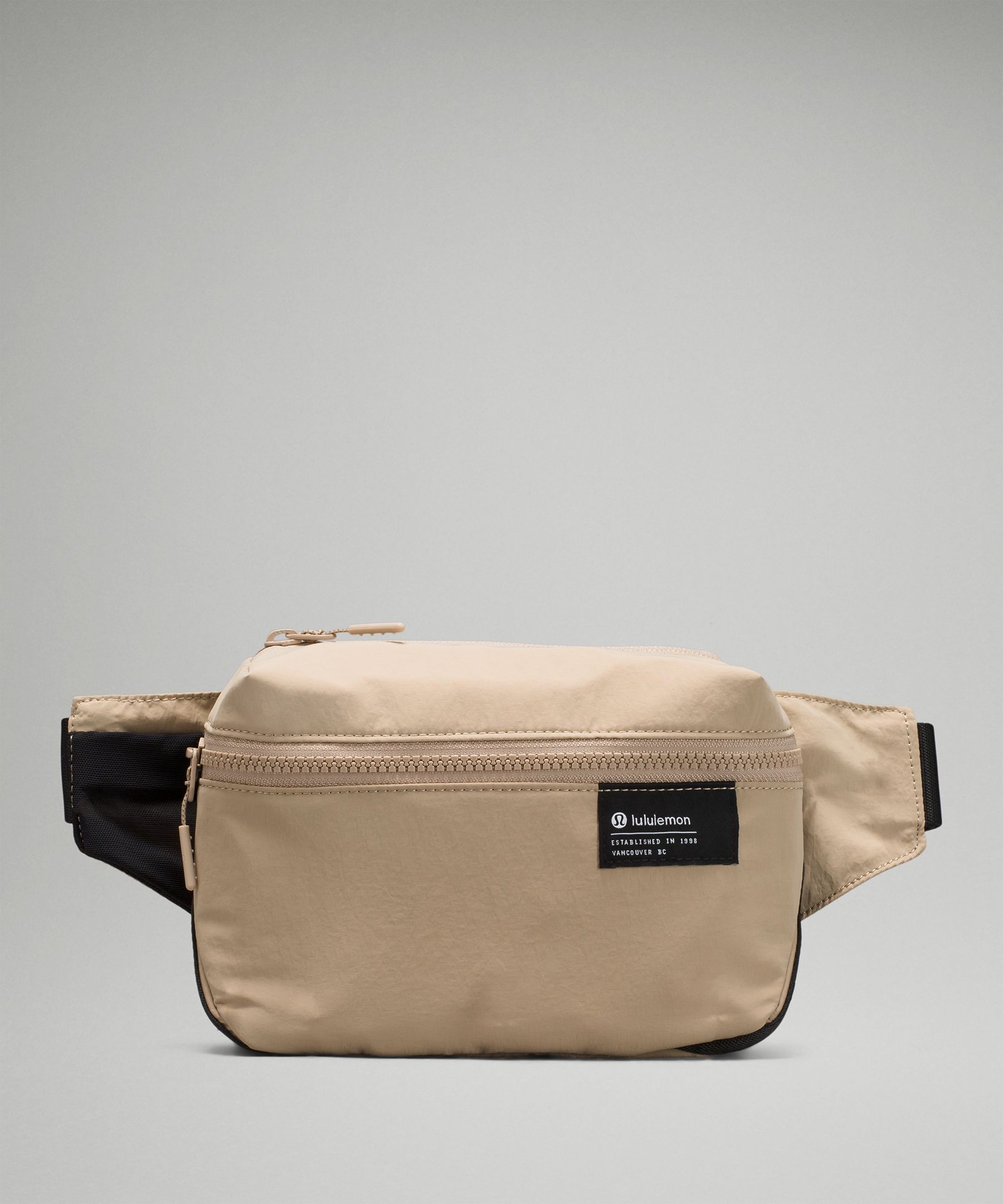 Clean Lines Belt Bag 2L | Unisex Bags,Purses,Wallets | lululemon 