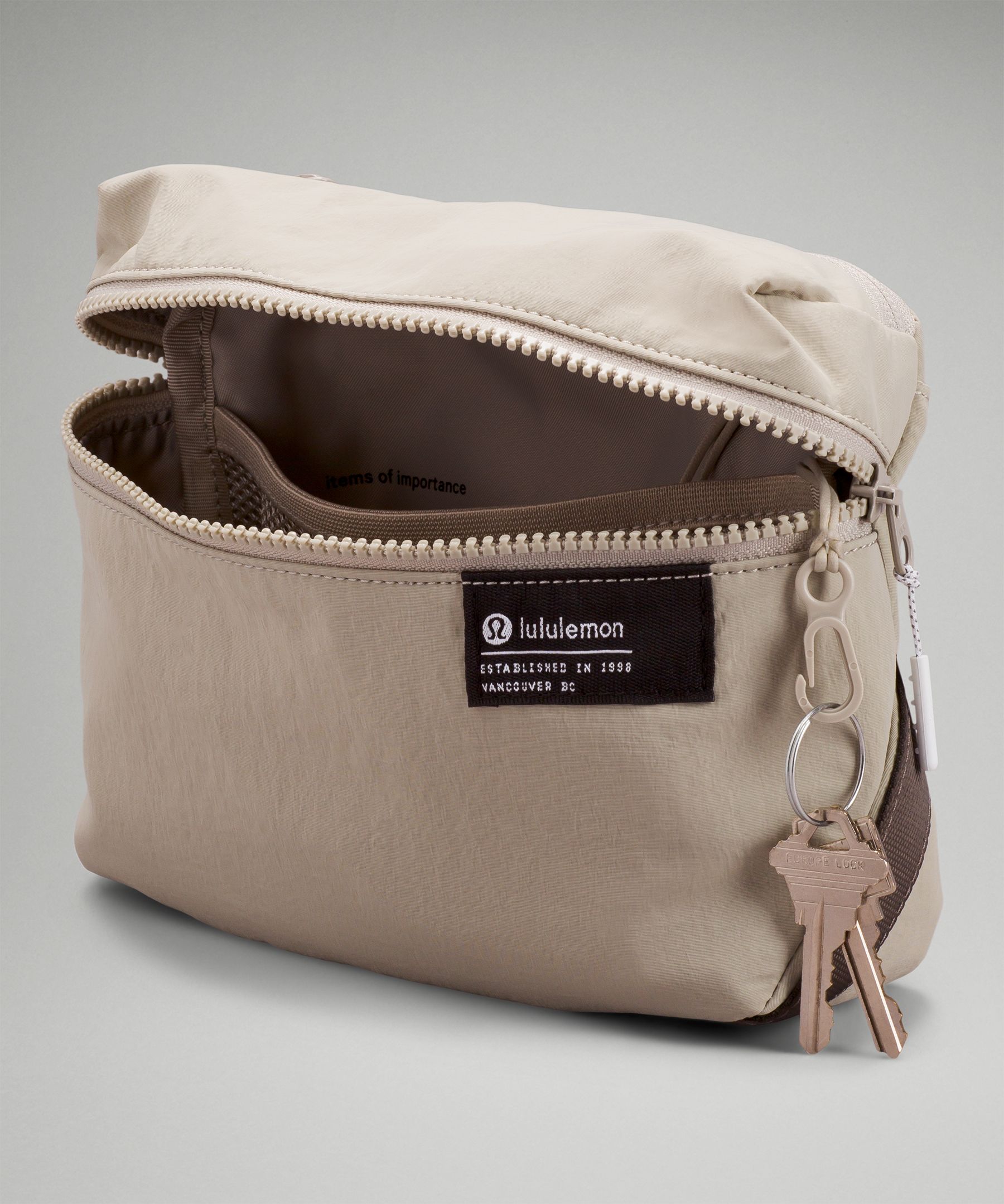 Clean Lines Belt Bag | Bags | Lululemon EU