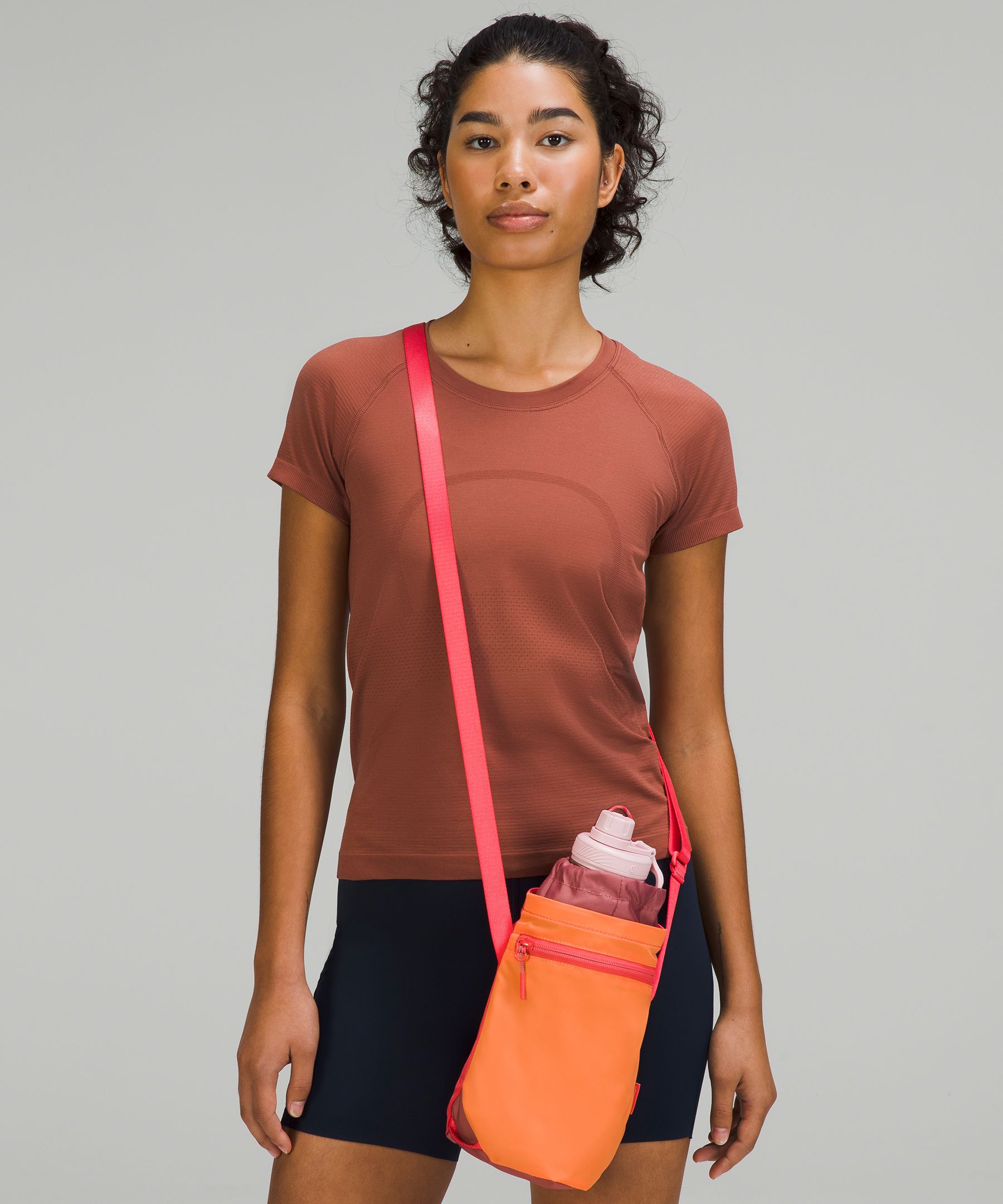 NEW lululemon Water Bottle Crossbody Bag Available in 5 Colors