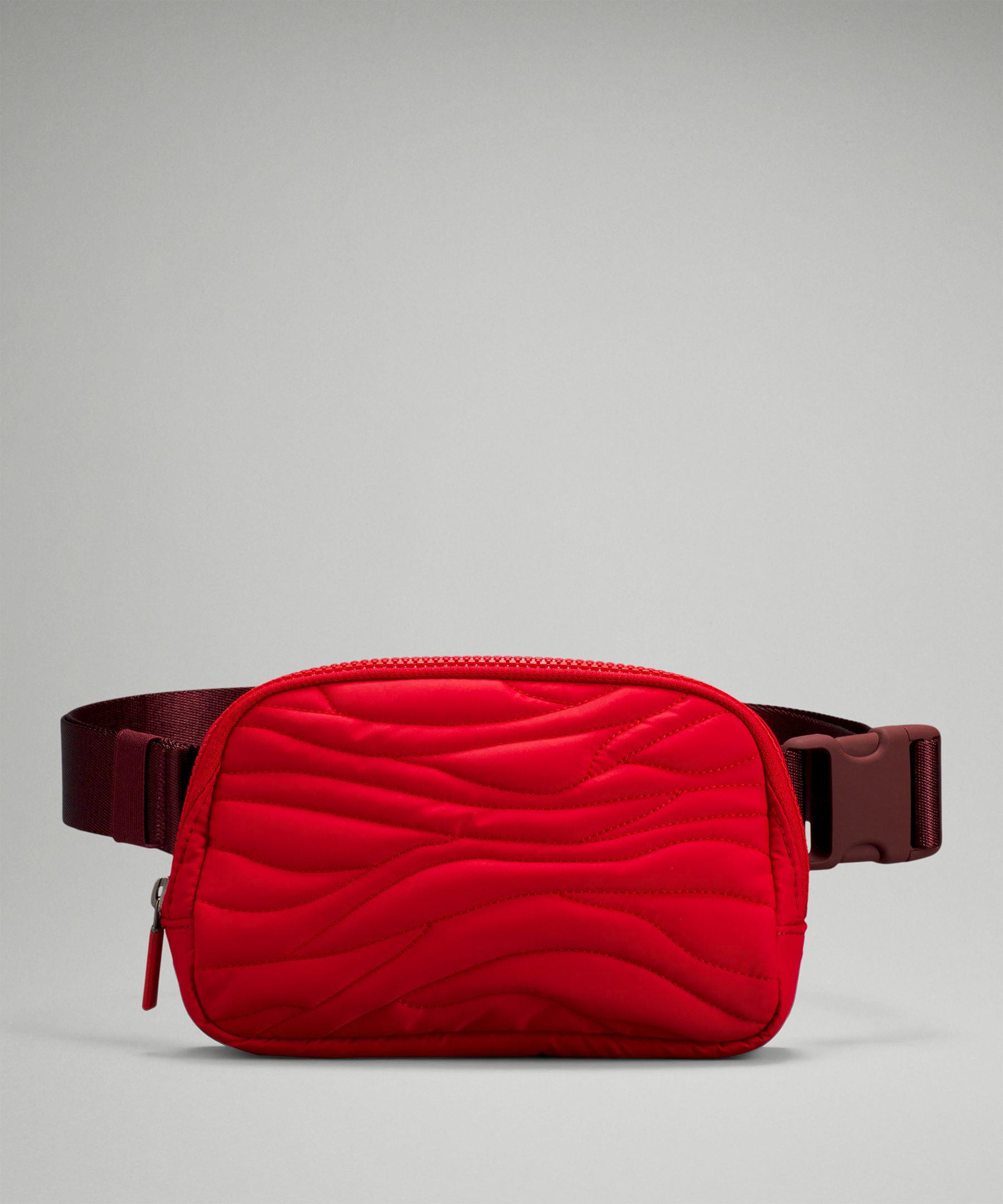 Lululemon BNWT Team Canada Olympic store Everywhere Belt Bag