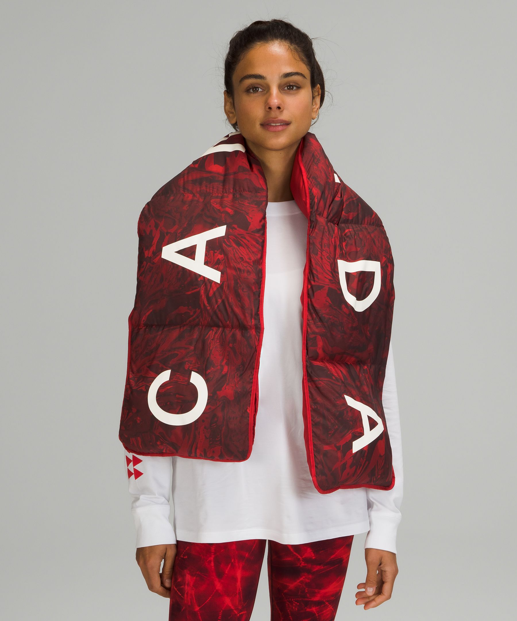 Lululemon Team Canada Quilted Insulated Scarf *COC Logo. 3