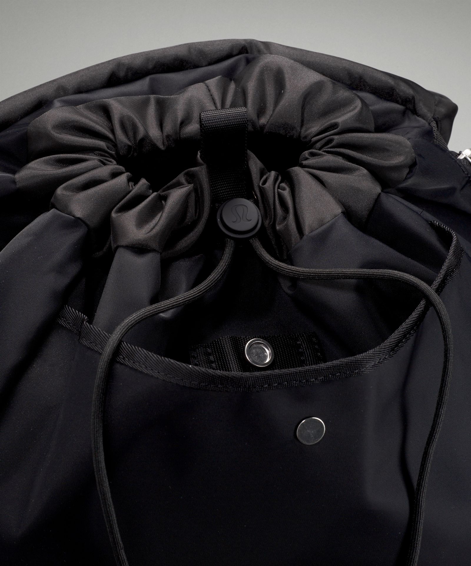 Рюкзак Lululemon Wunderlust объёмом 25 л — фото 5