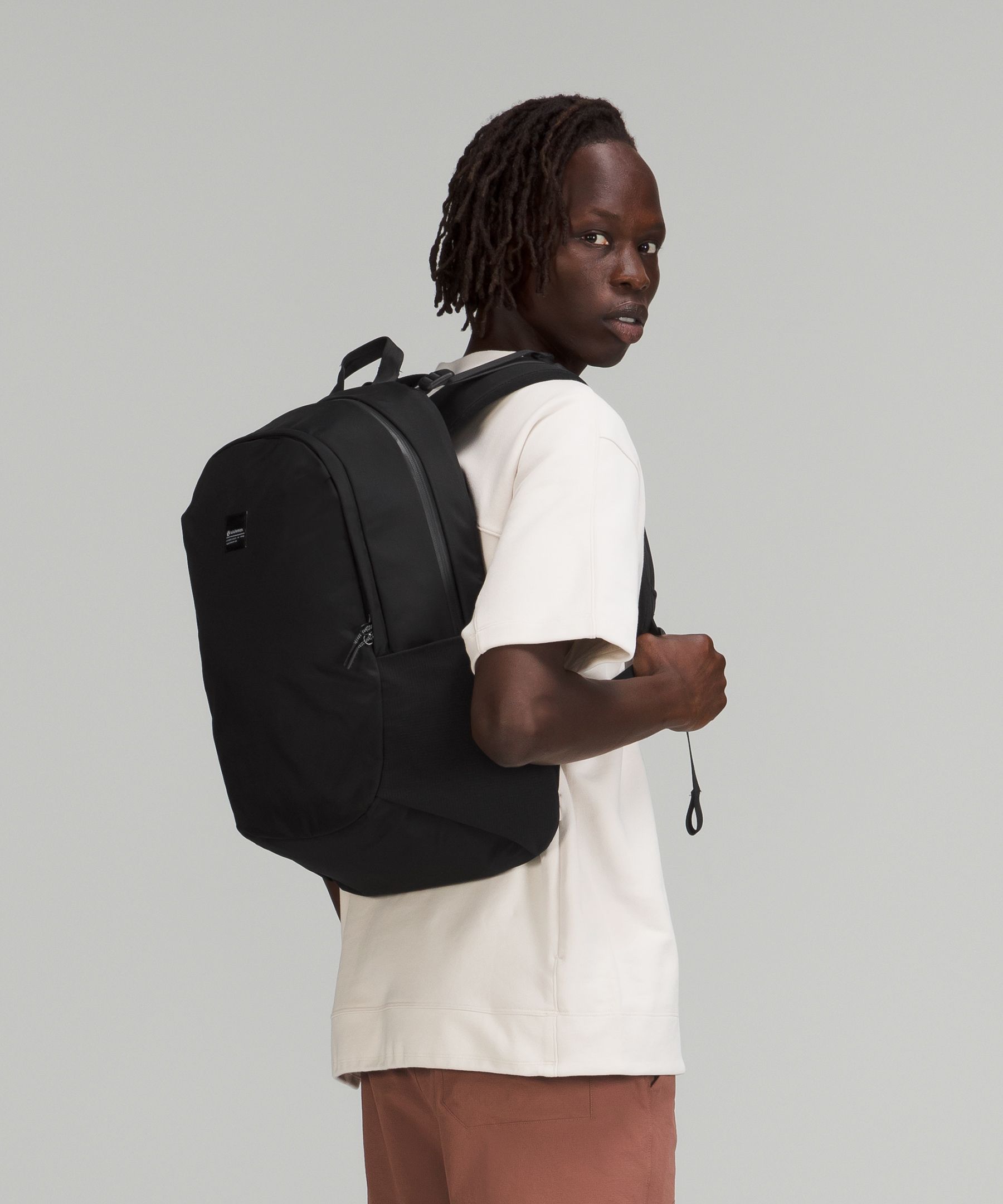 LiftOS Commuter Backpack 20L | バッグ | Lululemon JP