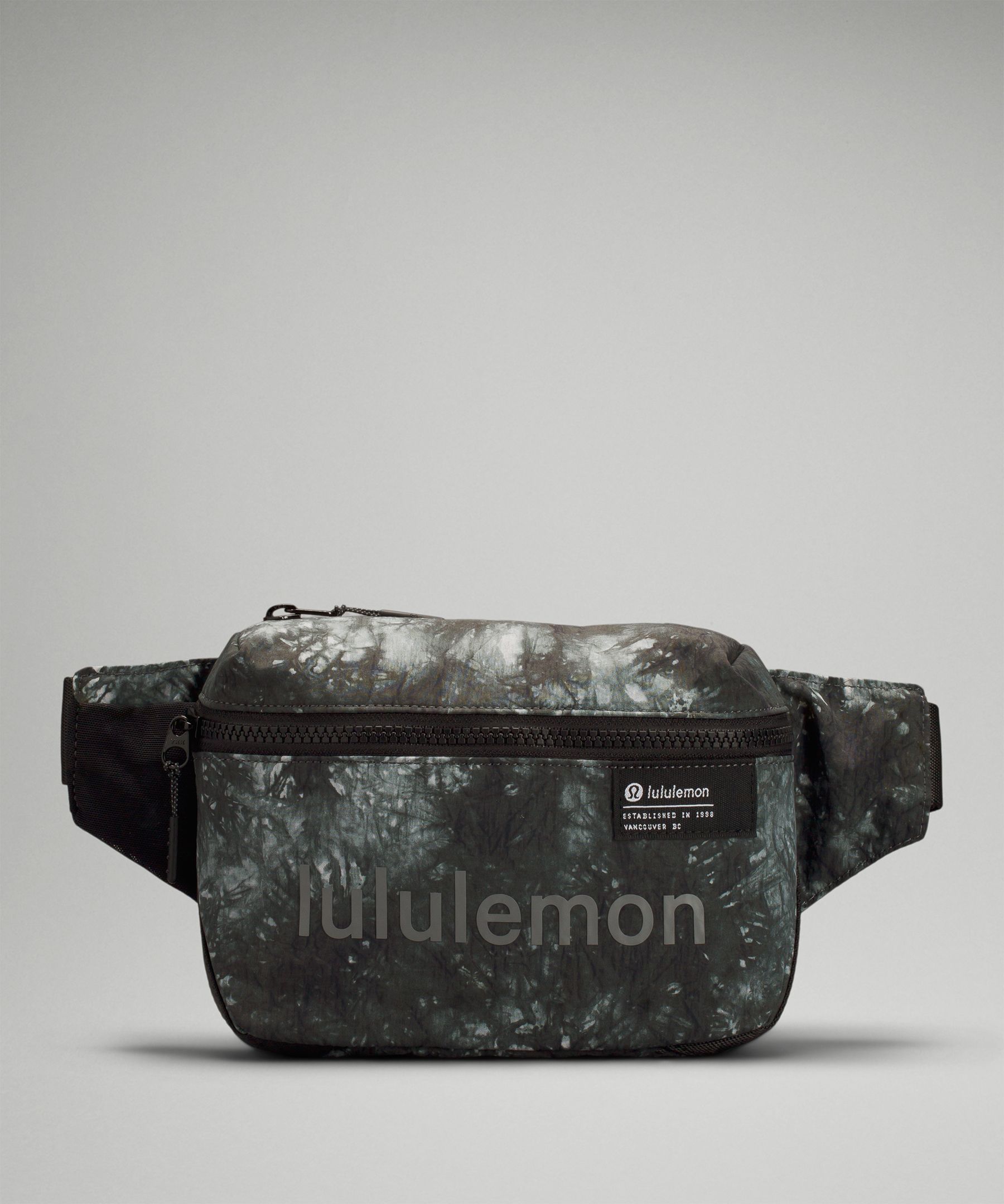 Lululemon Clean Lines Belt Bag In Black