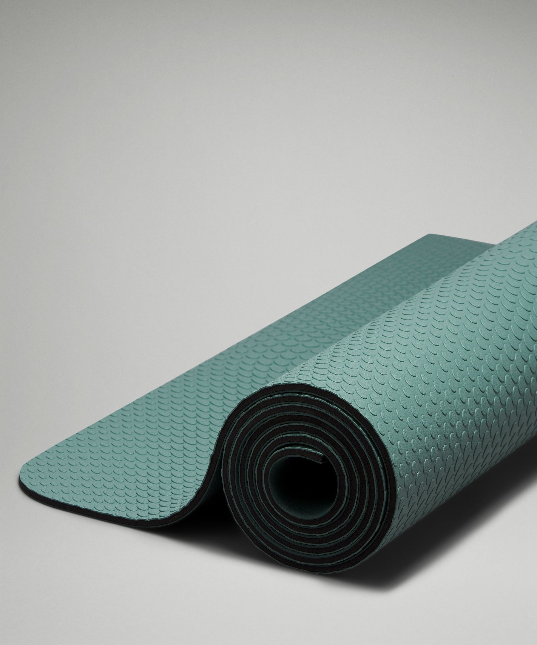 Lululemon Carry Onwards Mat, Sports Equipment, Exercise & Fitness, Exercise  Mats on Carousell