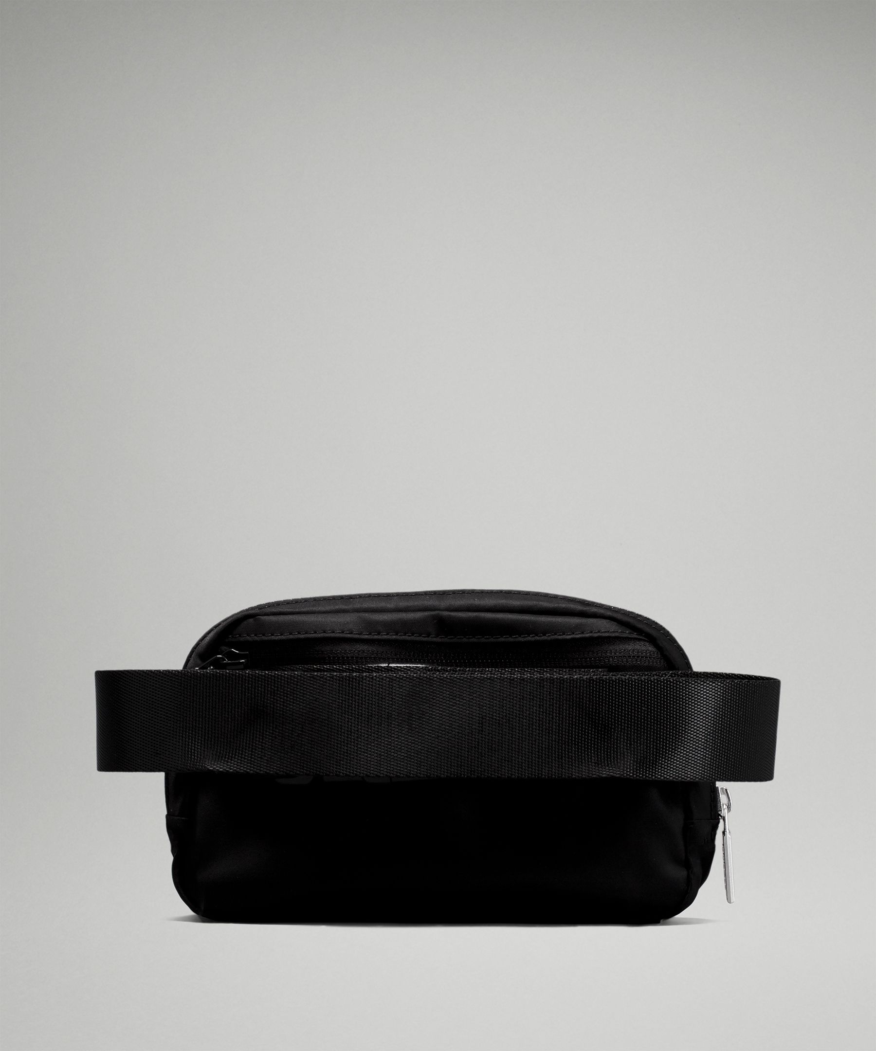 Lululemon Athletica Everywhere Belt Bag, Black, 7.5 x 5 x 2 inches 