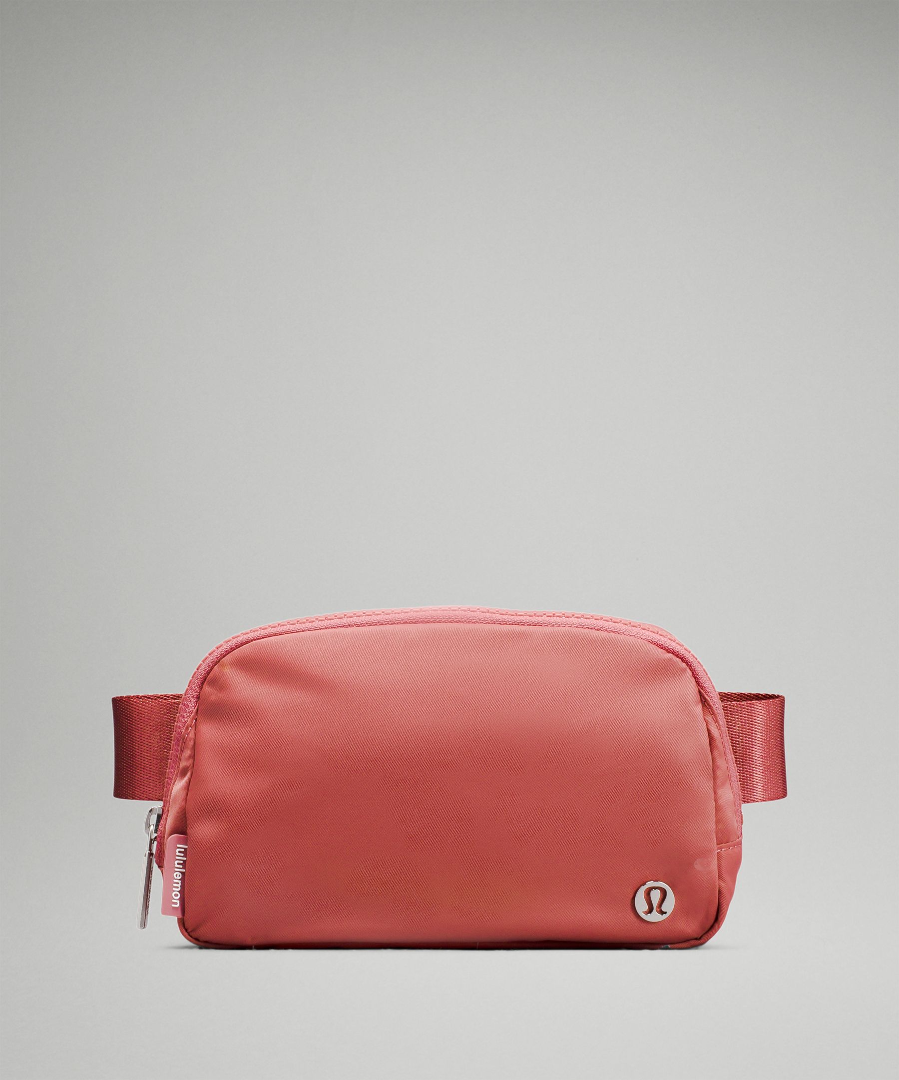 Lululemon Everywhere Belt Bag 1L (Deco Pink) : : Clothing, Shoes &  Accessories