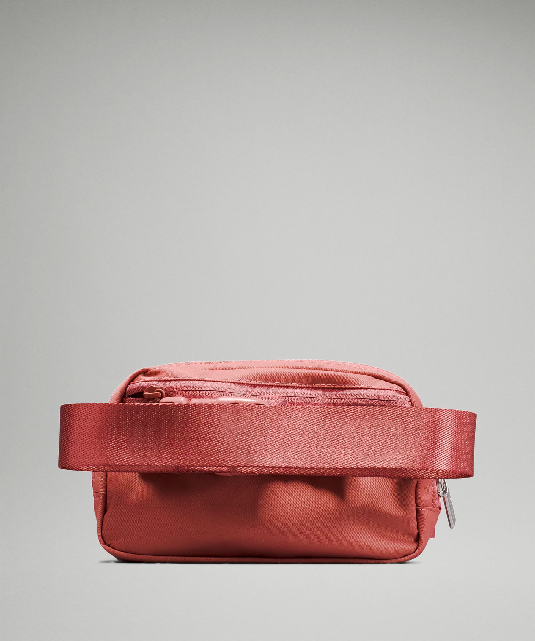 Lululemon Everywhere Belt Bag 1L (Deco Pink) : : Bags, Wallets and  Luggage