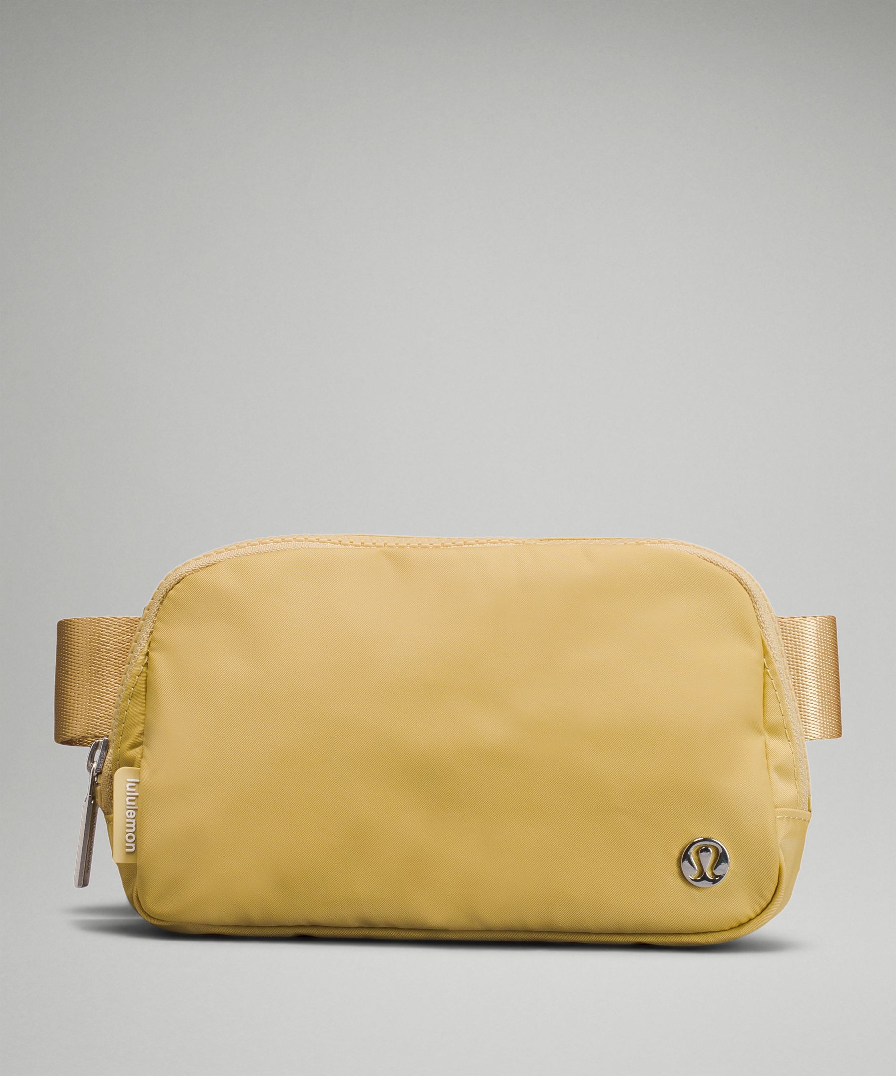 Lululemon Everywhere Belt Bag