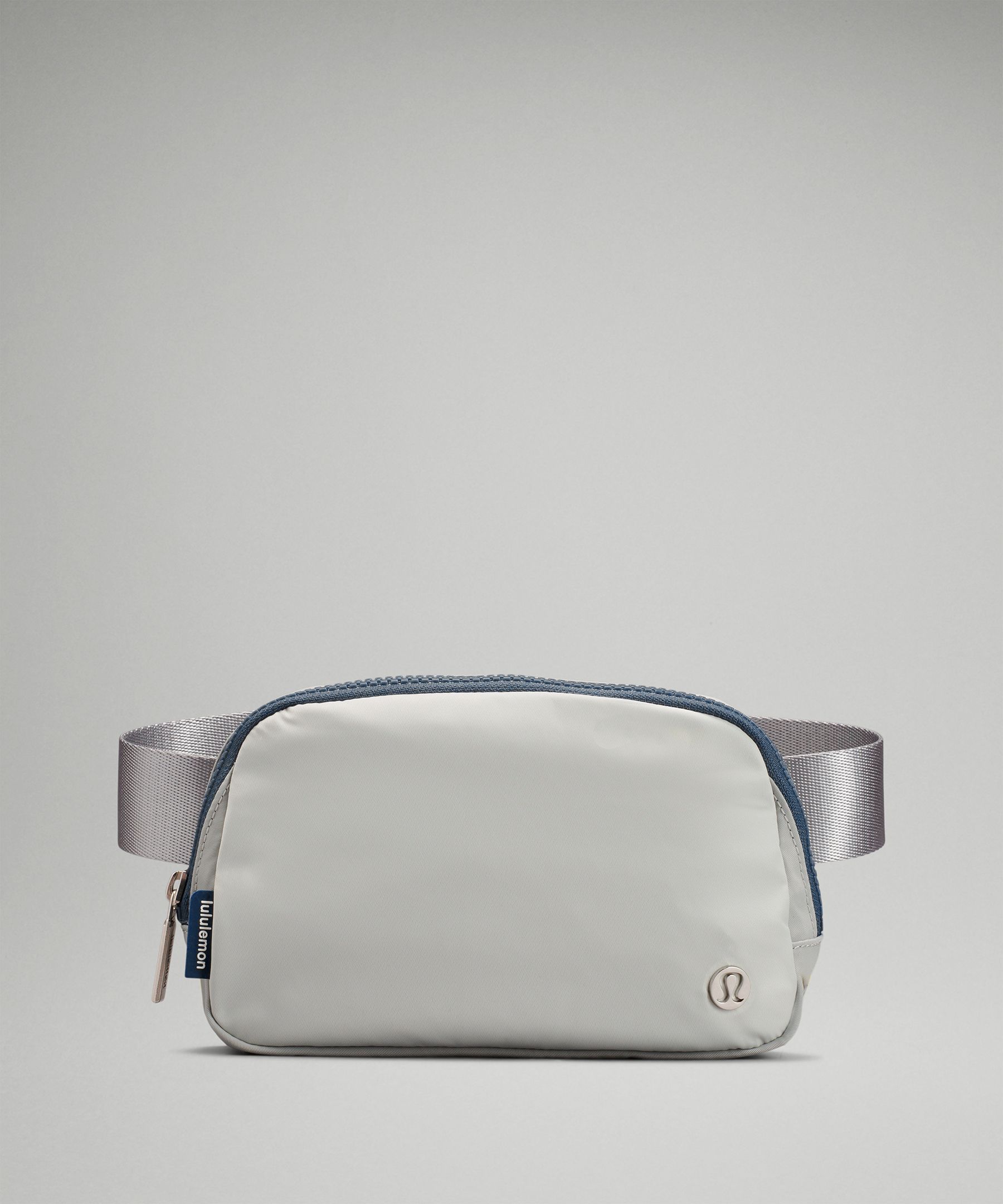 Lululemon Everywhere Belt Bag Extended Strap In Vapor/seal Grey/iron Blue