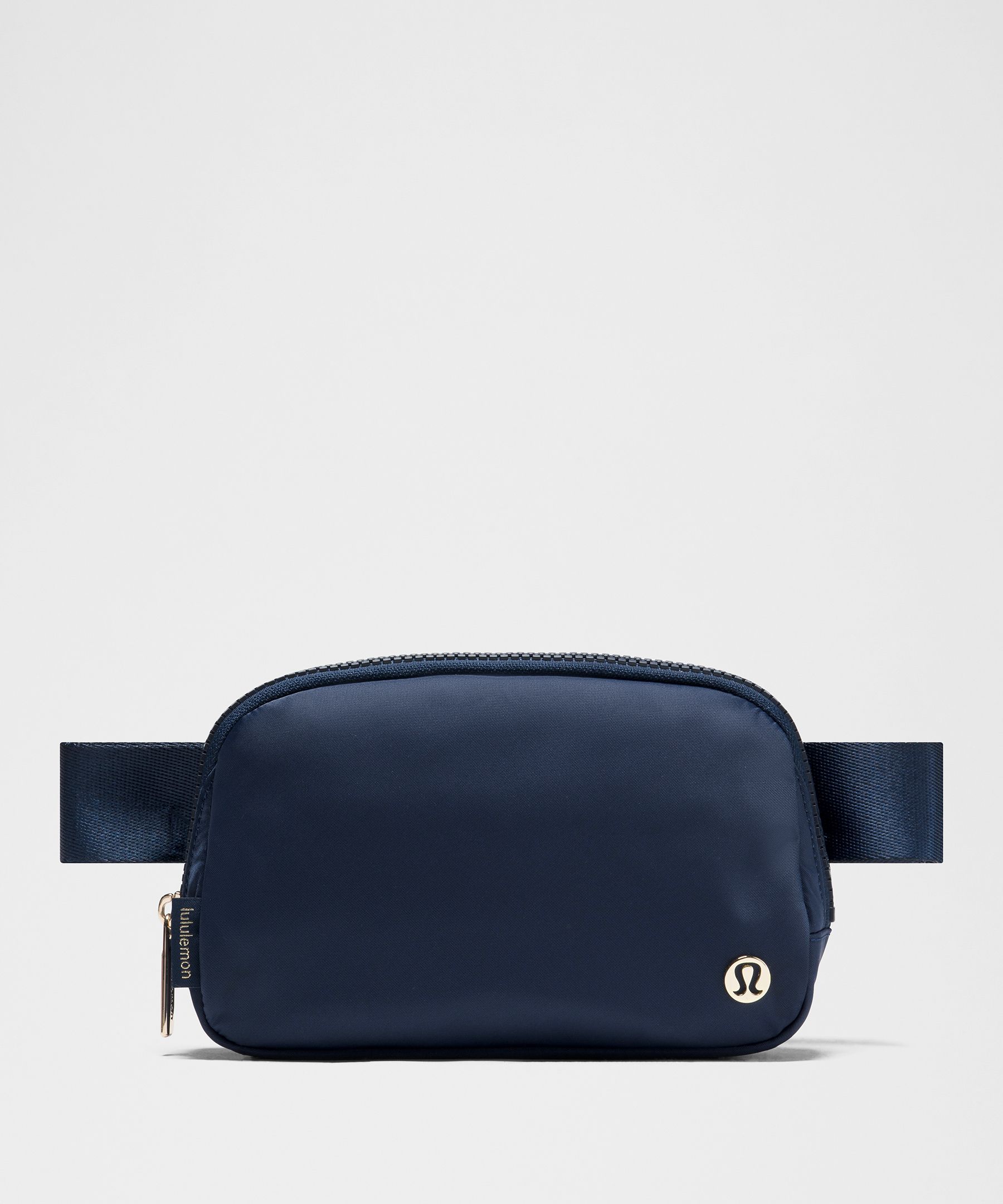 lululemon – Everywhere Belt Bag 1L – Color Blue/Gold