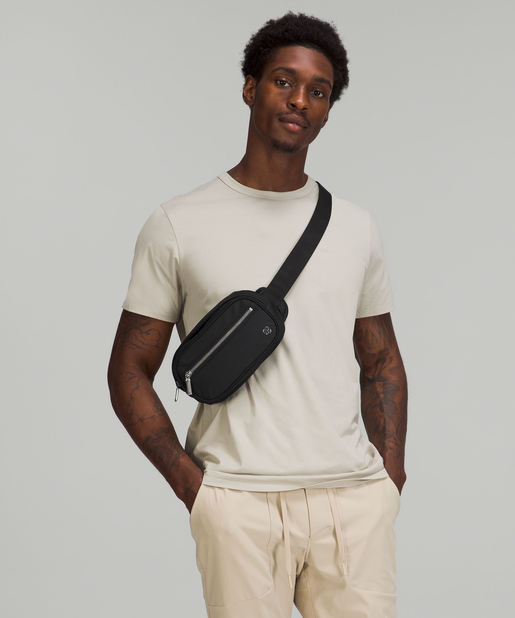 the wunderlust belt bag (seal grey) might be my favorite belt bag