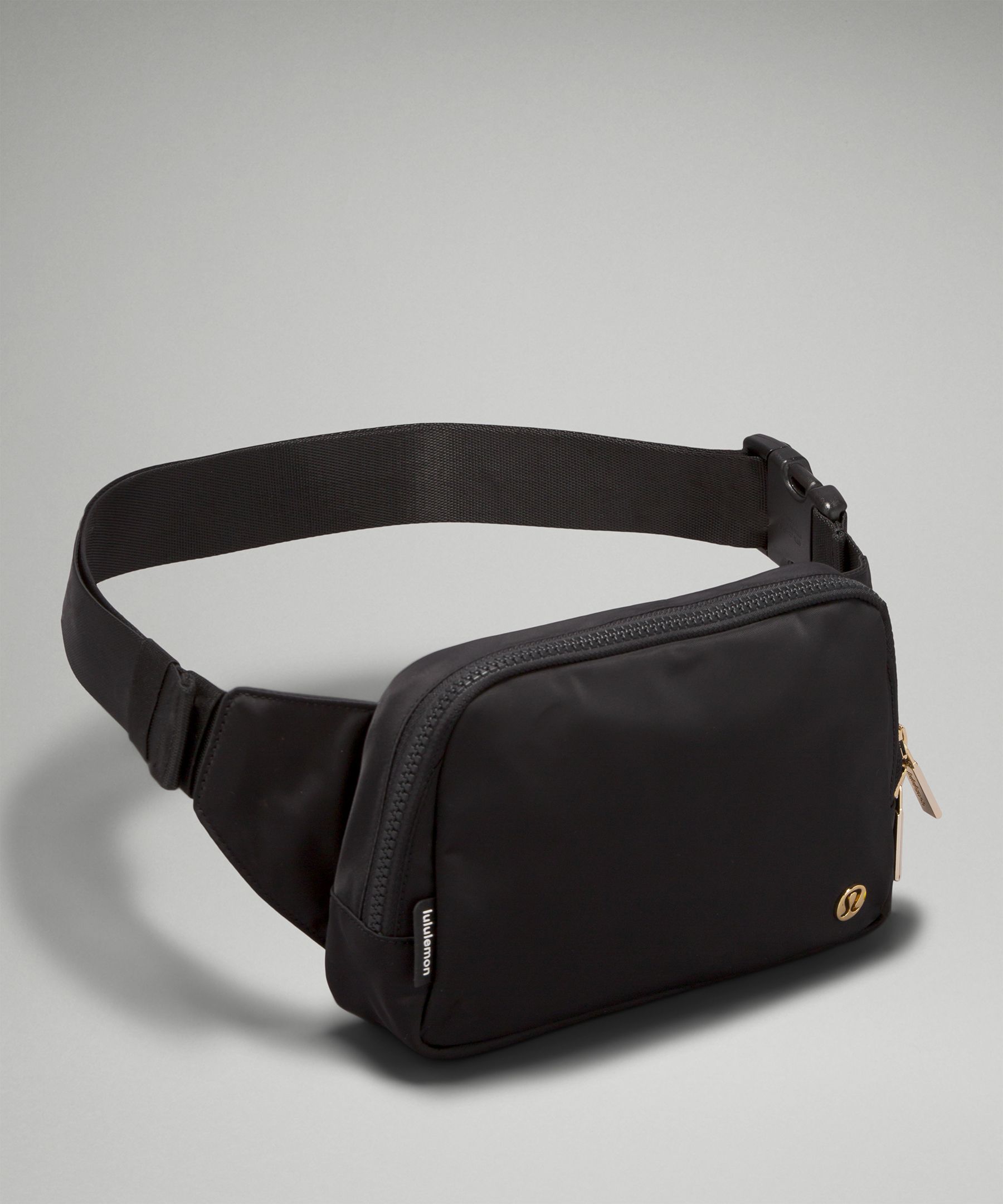 lululemon LPGA Everywhere Belt Bag - Small in Black
