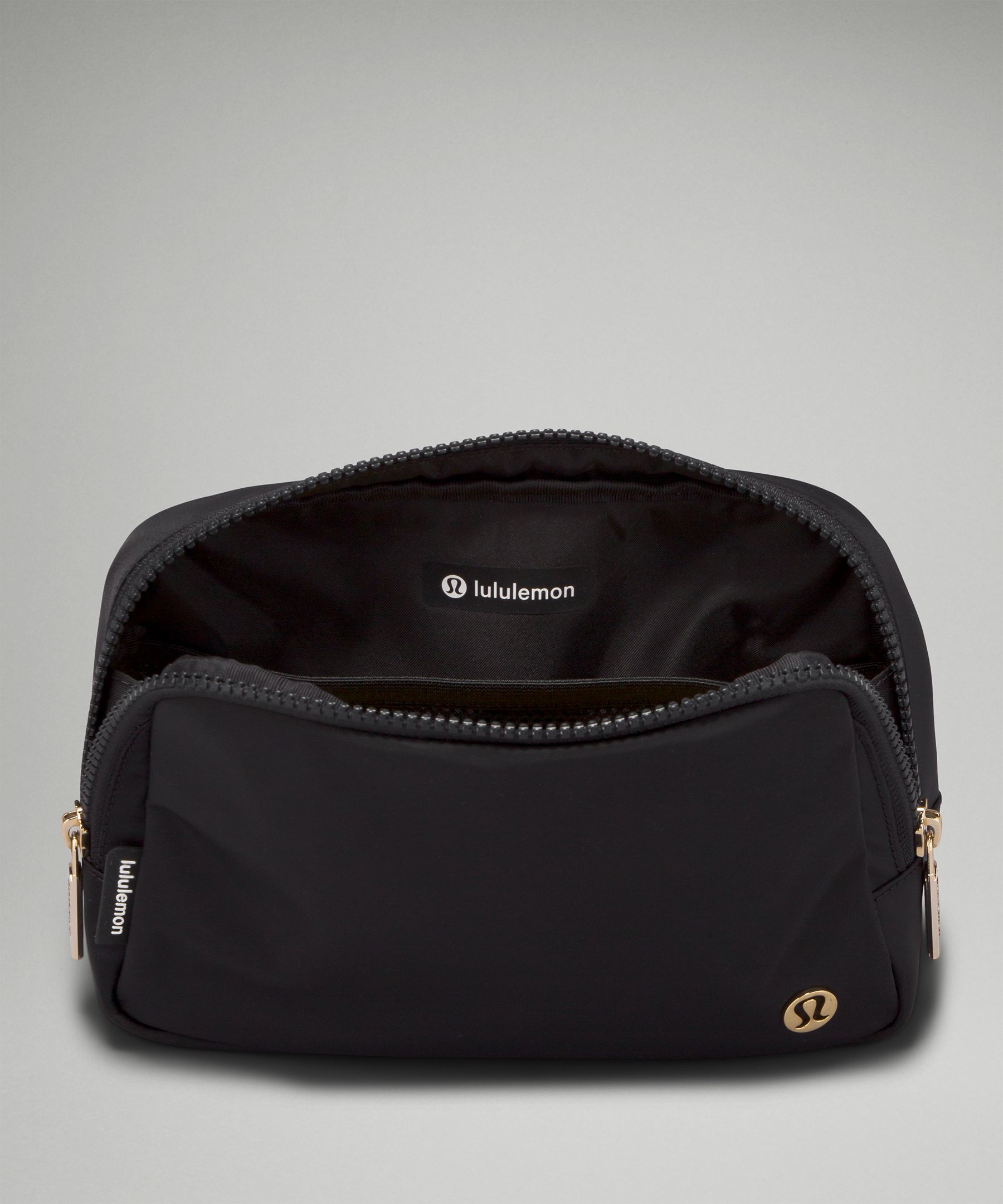 Baaaag Dumpppppp. Lululemon Everywhere Belt Bag 2L capacity. basic edc for  a mom with older children for errands, shopping etc : r/EDC