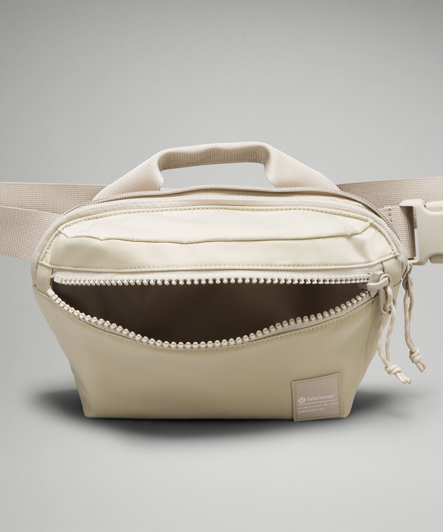 BÉIS 'The Belt Bag' In Beige - Beige Everyday Belt Bag