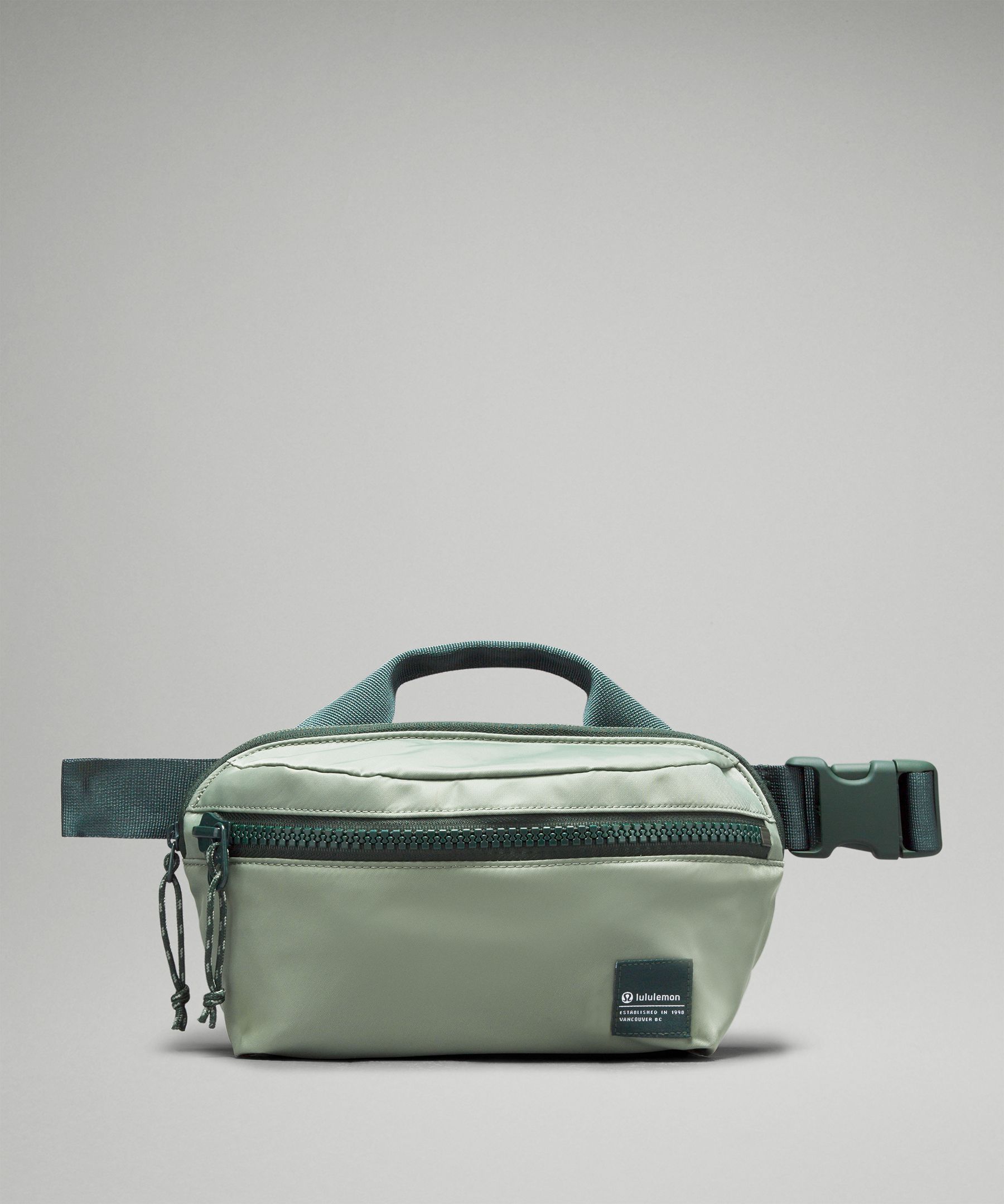 Lululemon Wunderlust Belt Bag Dupe! in Grey Sage - stylish affordable  on-the-go waist/fanny pack 