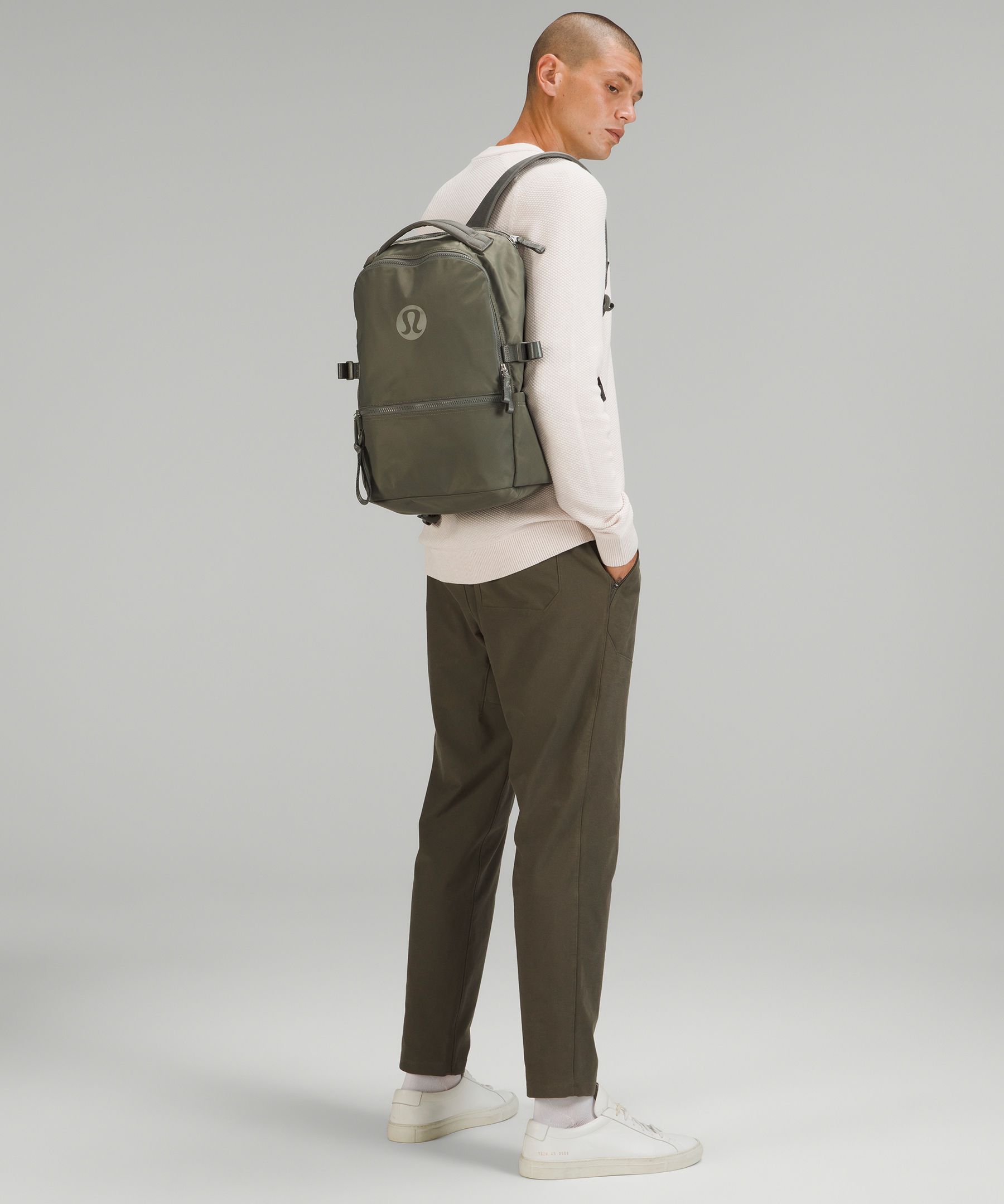 ルルレモン 新品タグ付 New Crew Backpack 22Lリュック | bjland.ws