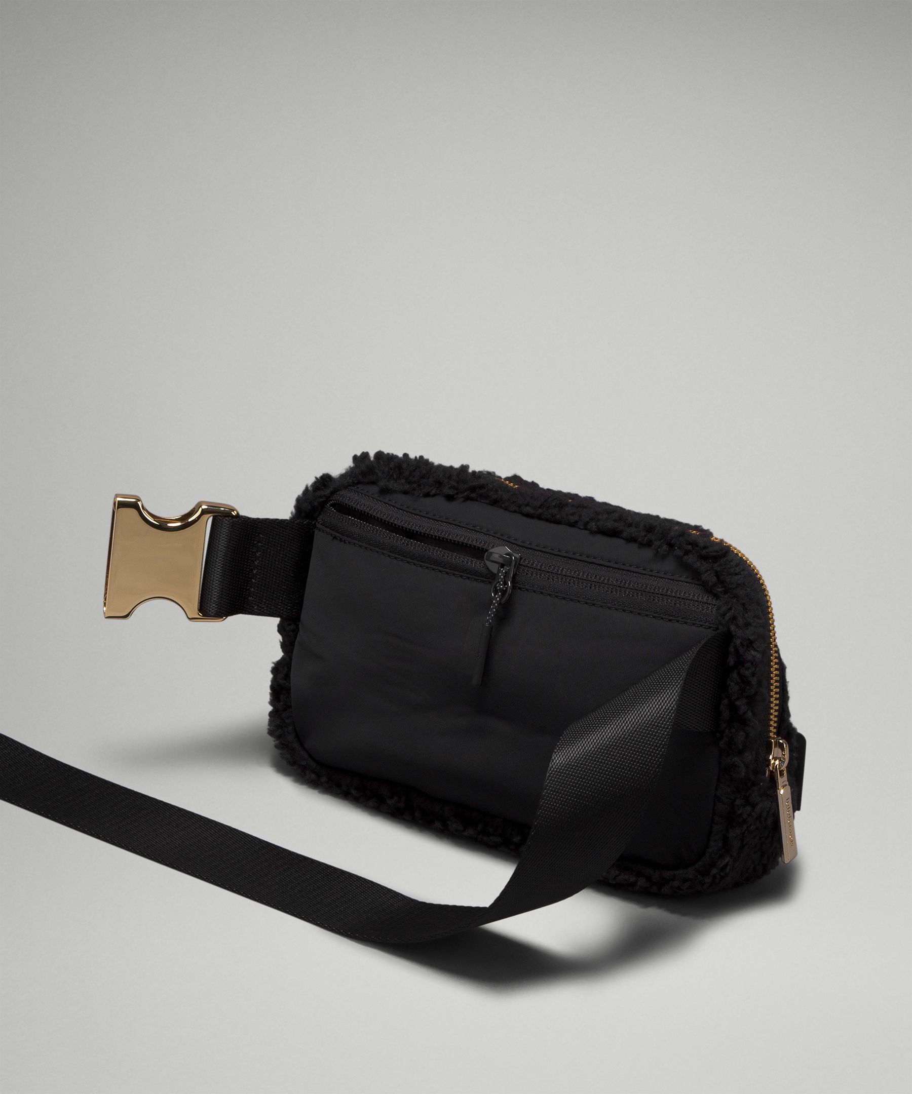  Boutique Fleece Belt Bag