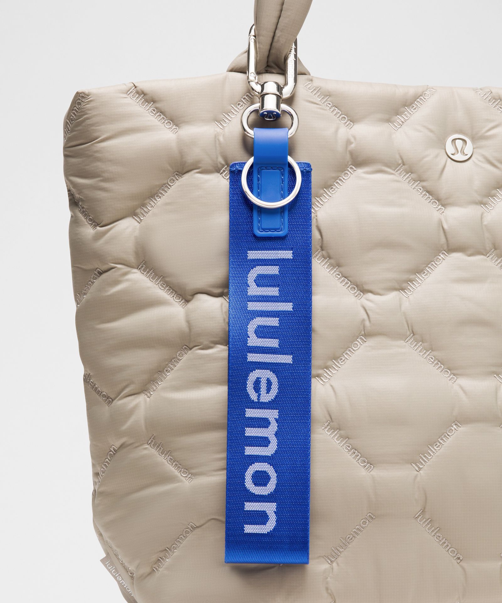 Брелоки Lululemon Never Lost Keychain — фото 2