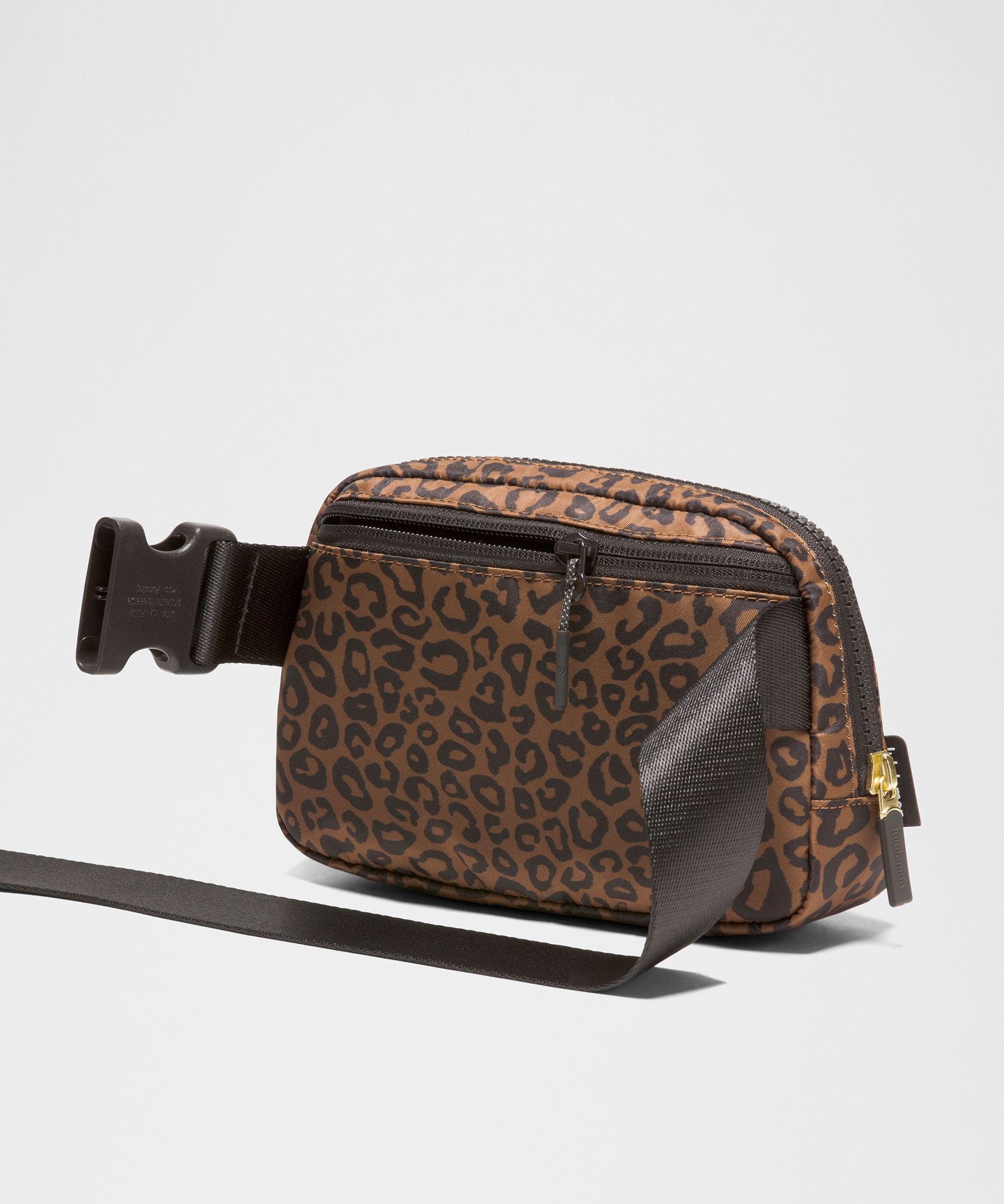 Lululemon Everywhere Belt Bag 1l