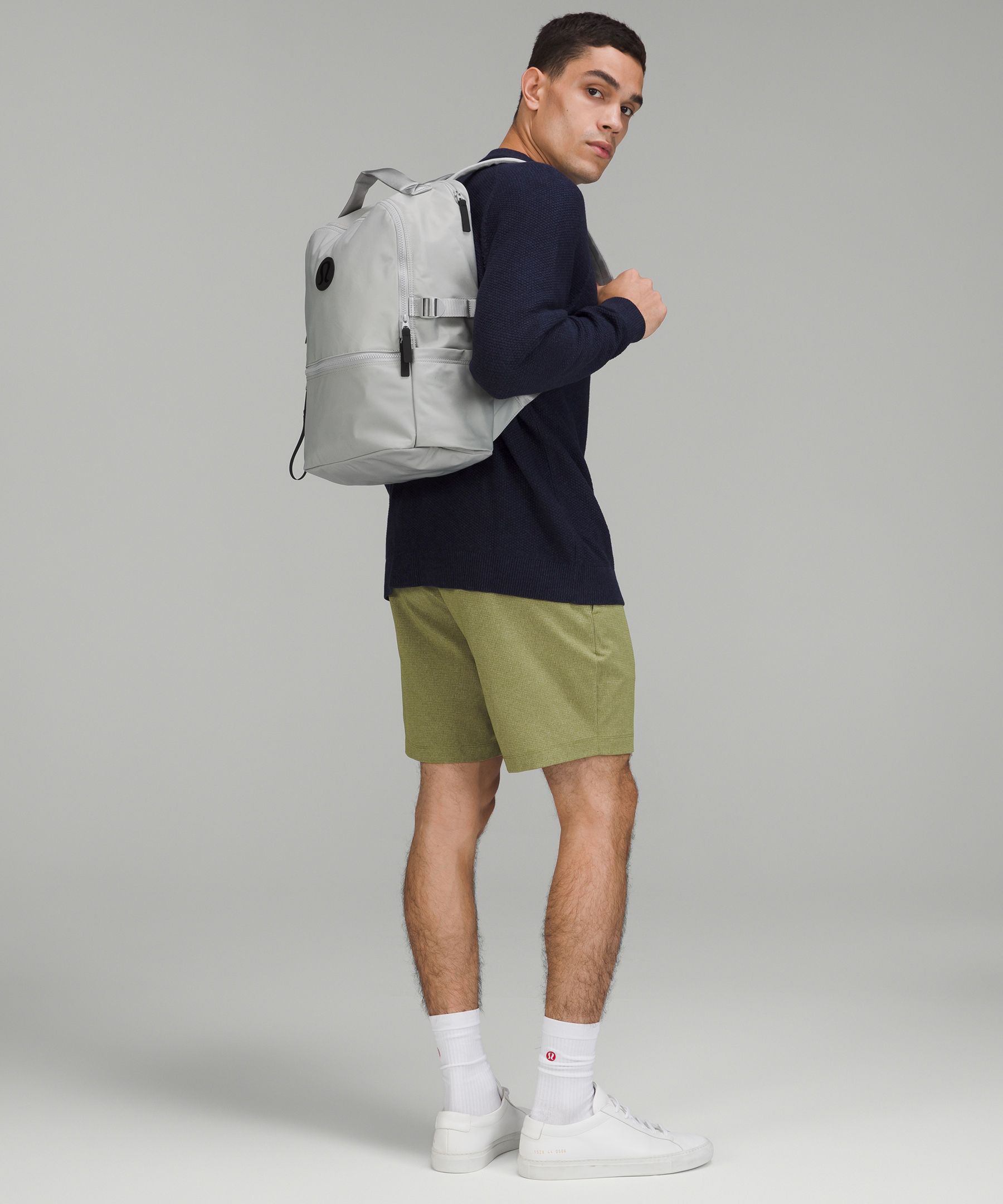 New Crew Backpack 22L | バッグ | Lululemon JP