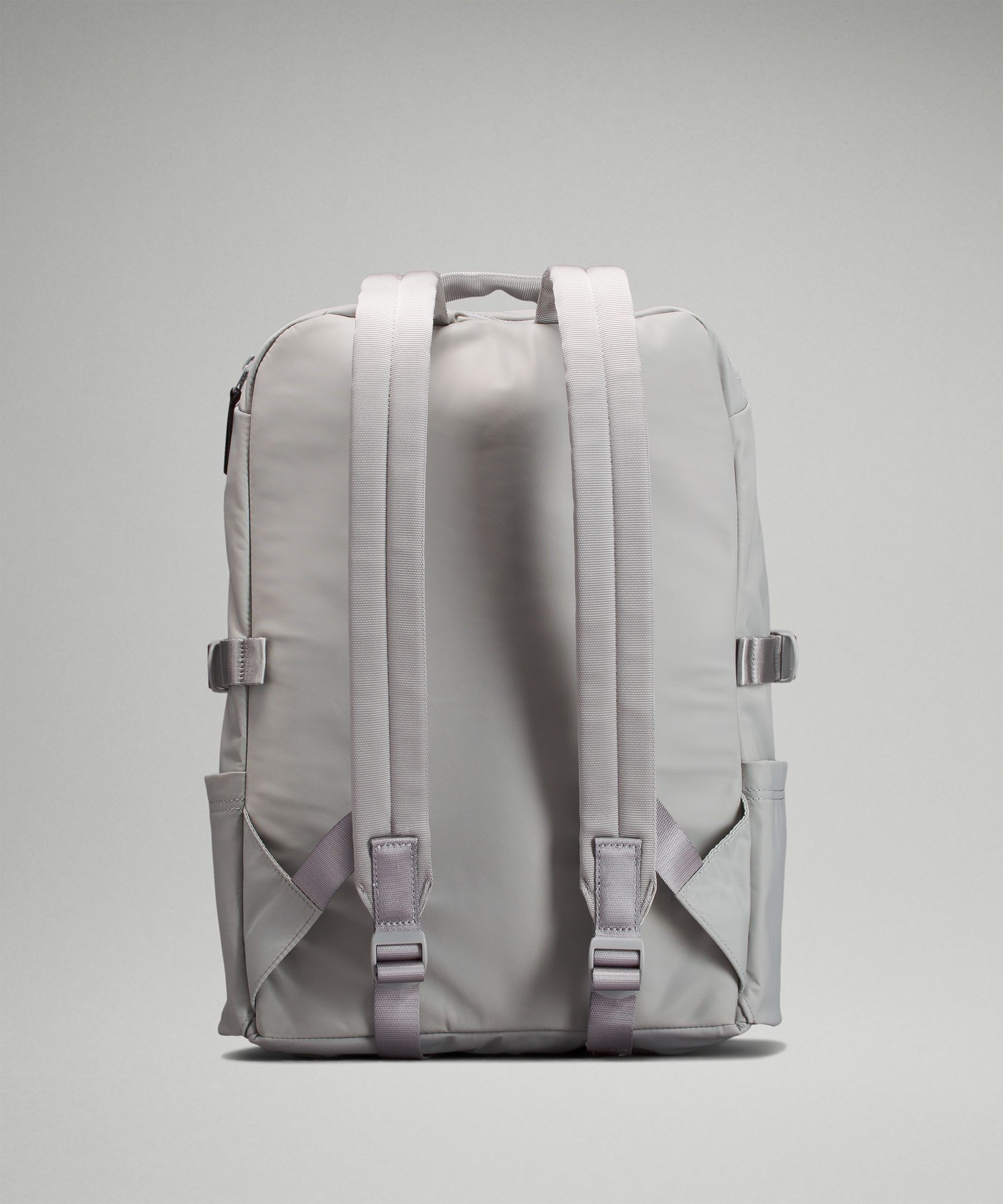 New Crew Backpack 22L | バッグ | Lululemon JP