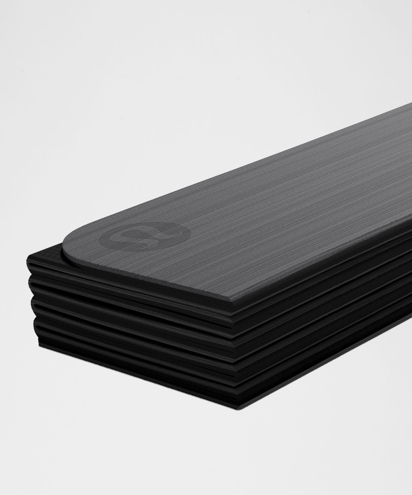 Складной коврик для йоги Lululemon The Foldable Mat 6.5 мм, цвет: Серый / Чёрный — фото 4